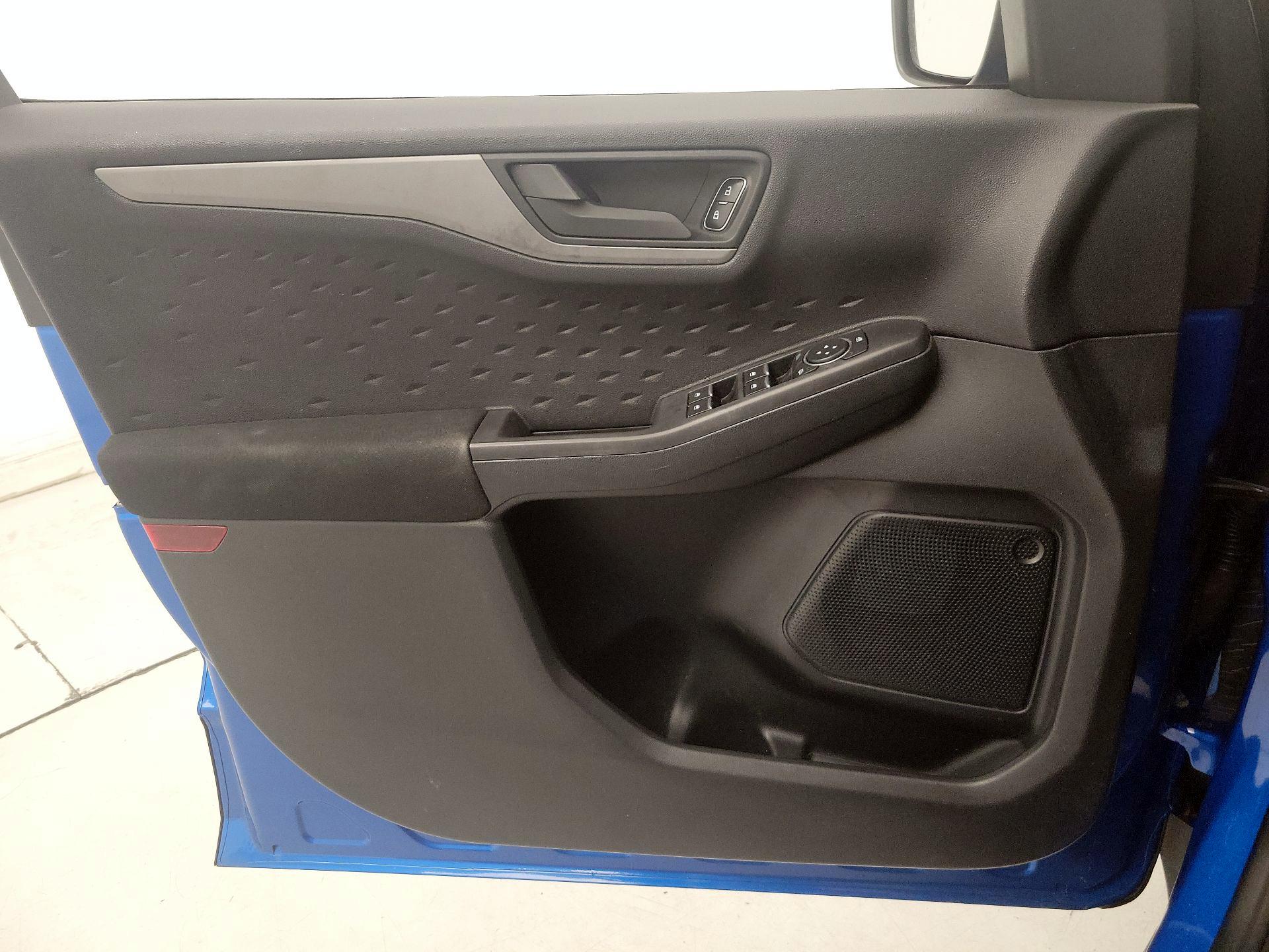 Thumbnail: 2020 Ford Escape - 12