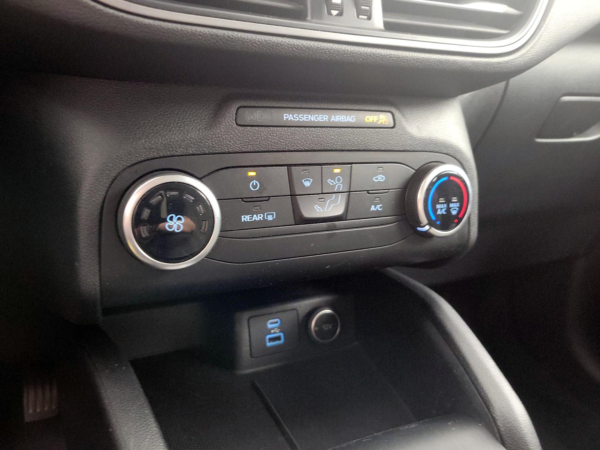 Thumbnail: 2020 Ford Escape - 16