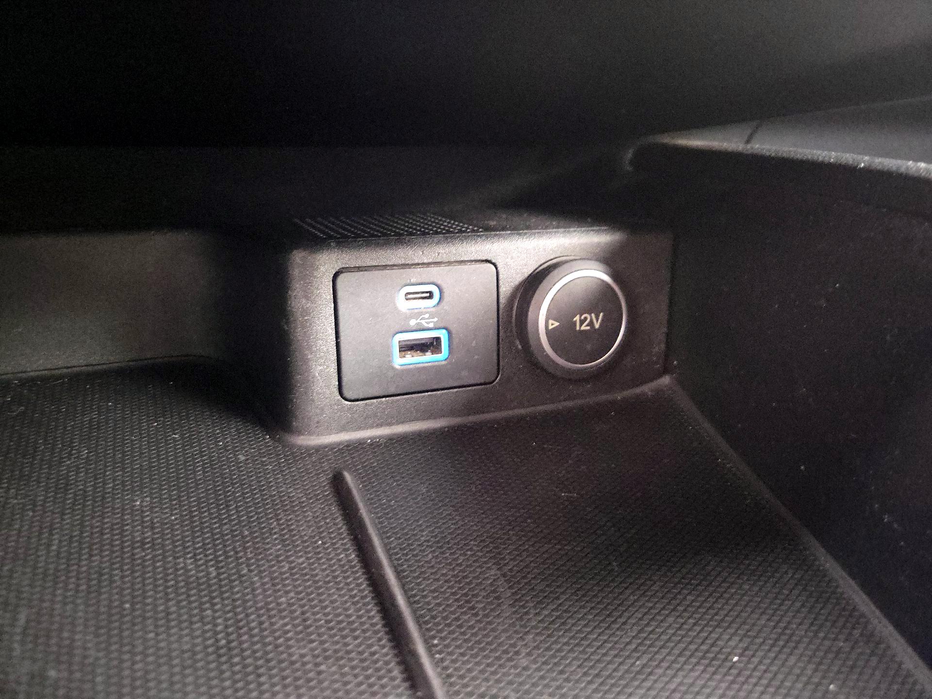 Thumbnail: 2020 Ford Escape - 18