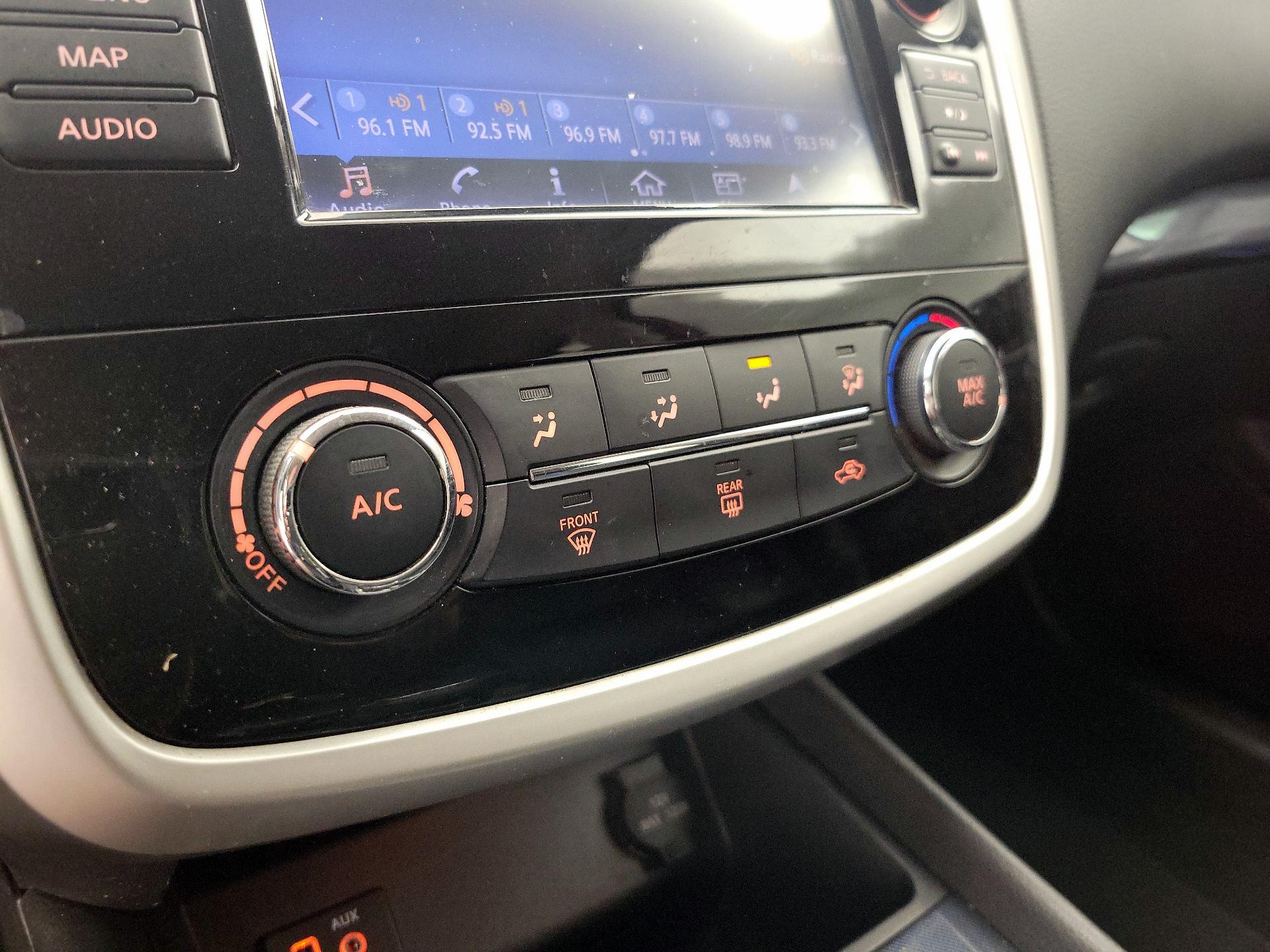 Thumbnail: 2018 Nissan Altima - 17