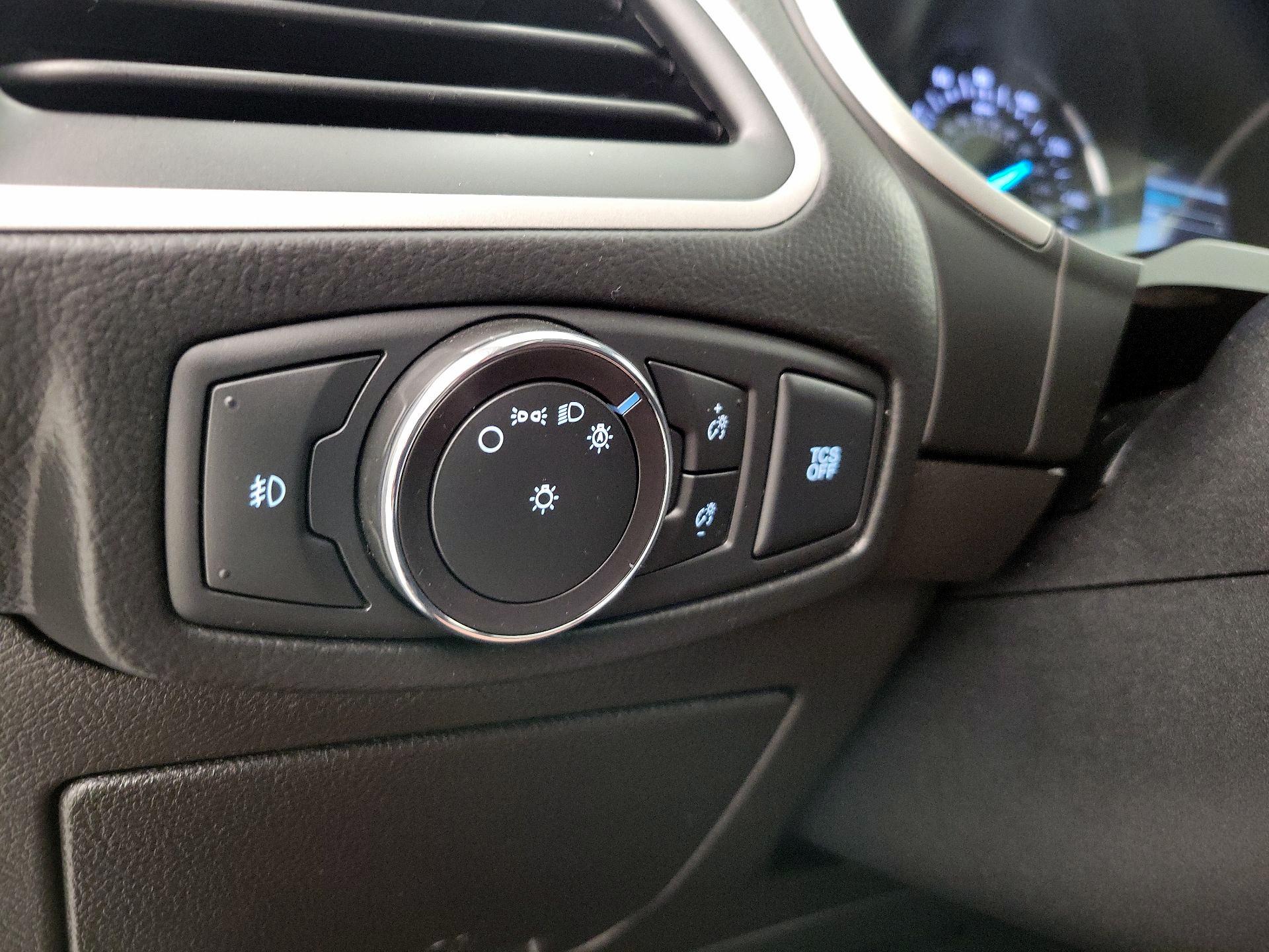 Thumbnail: 2021 Ford Edge - 13