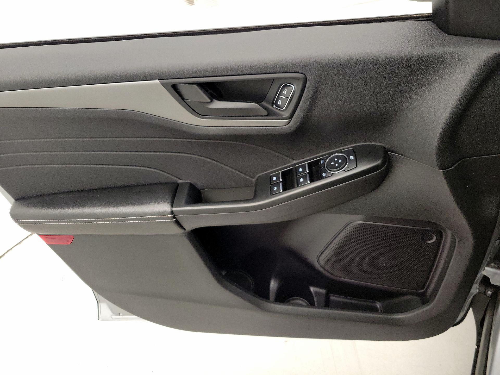 Thumbnail: 2023 Ford Escape - 12