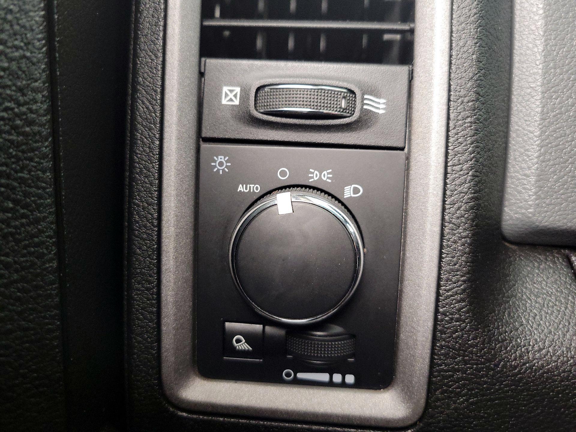 Thumbnail: 2020 RAM 1500 Classic - 13