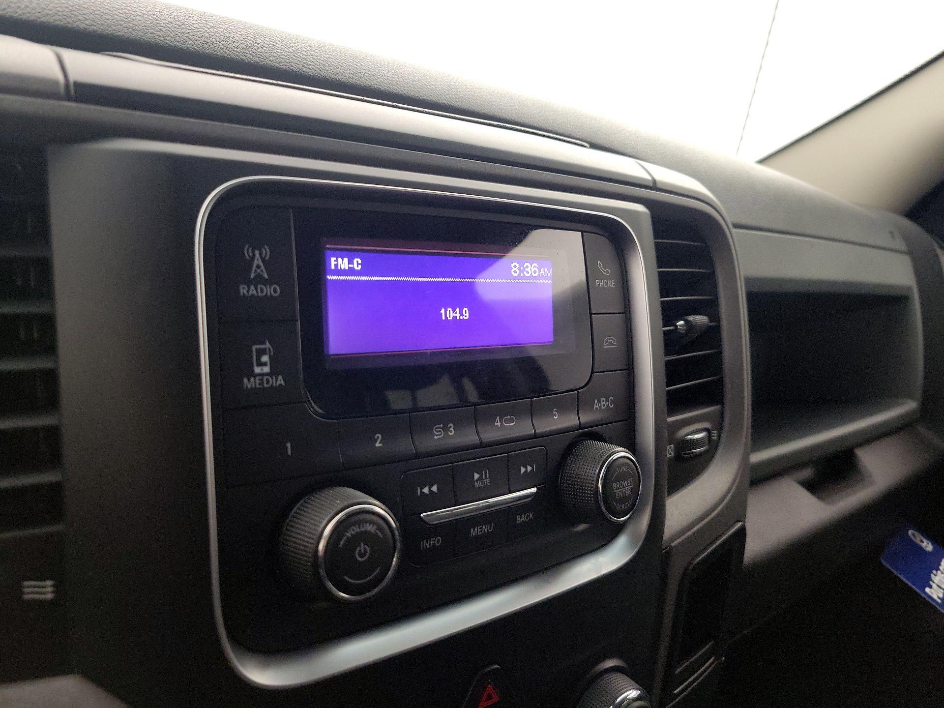 Thumbnail: 2020 RAM 1500 Classic - 15