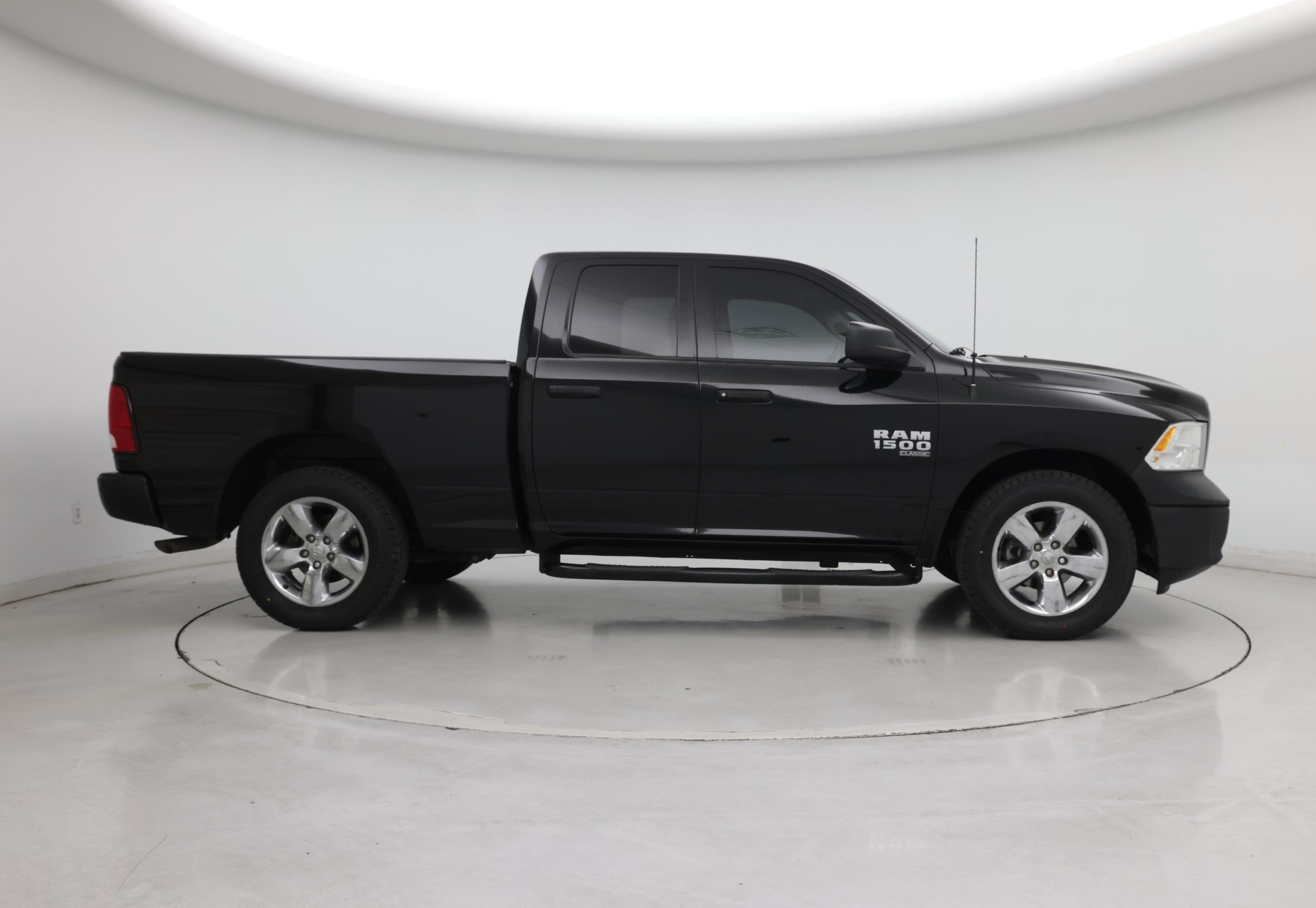 Thumbnail: 2020 RAM 1500 Classic - 7