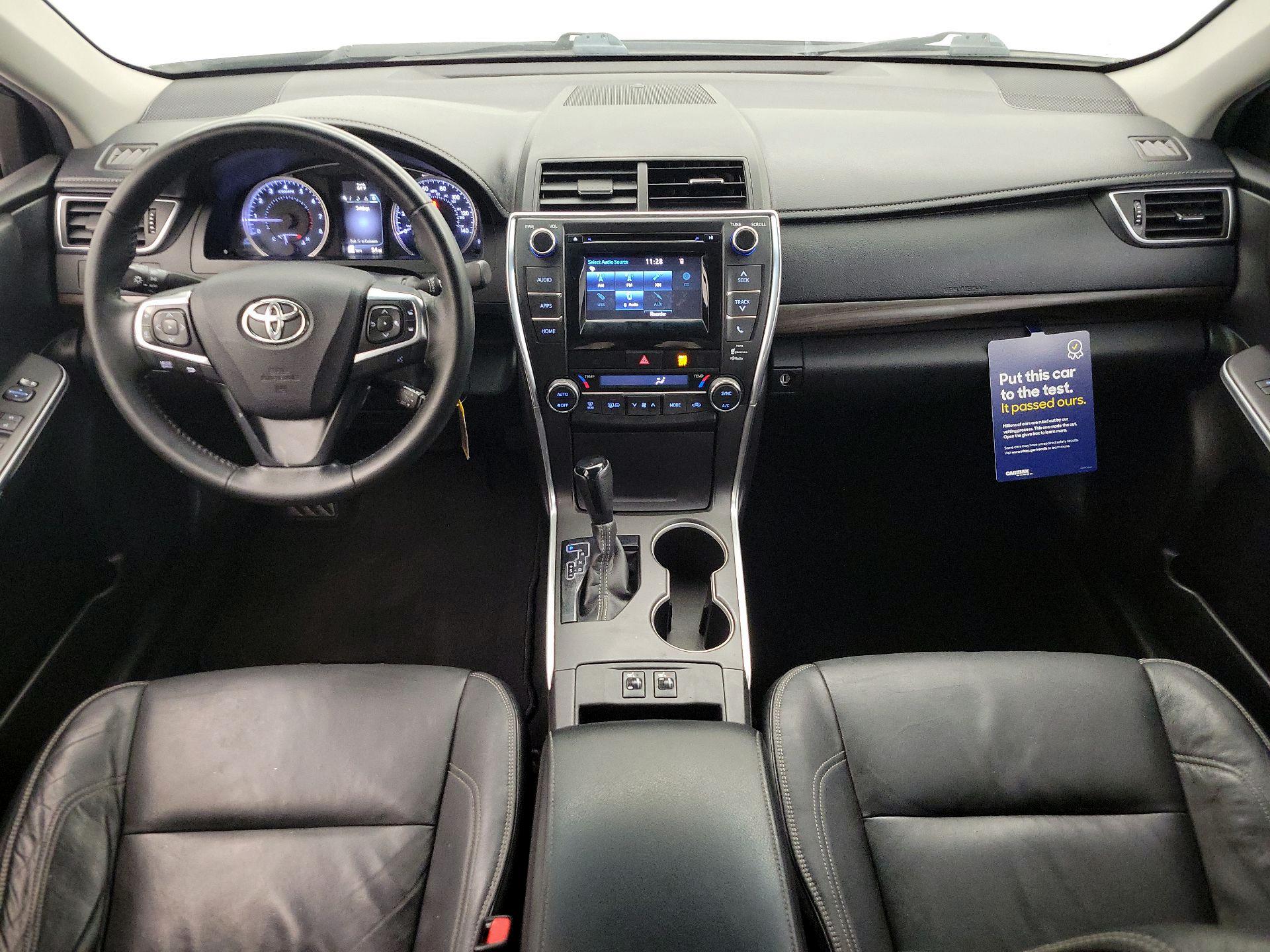 Thumbnail: 2015 Toyota Camry - 9