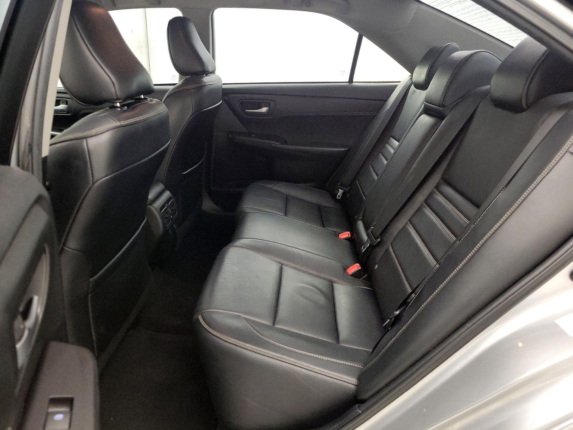 Thumbnail: 2015 Toyota Camry - 19