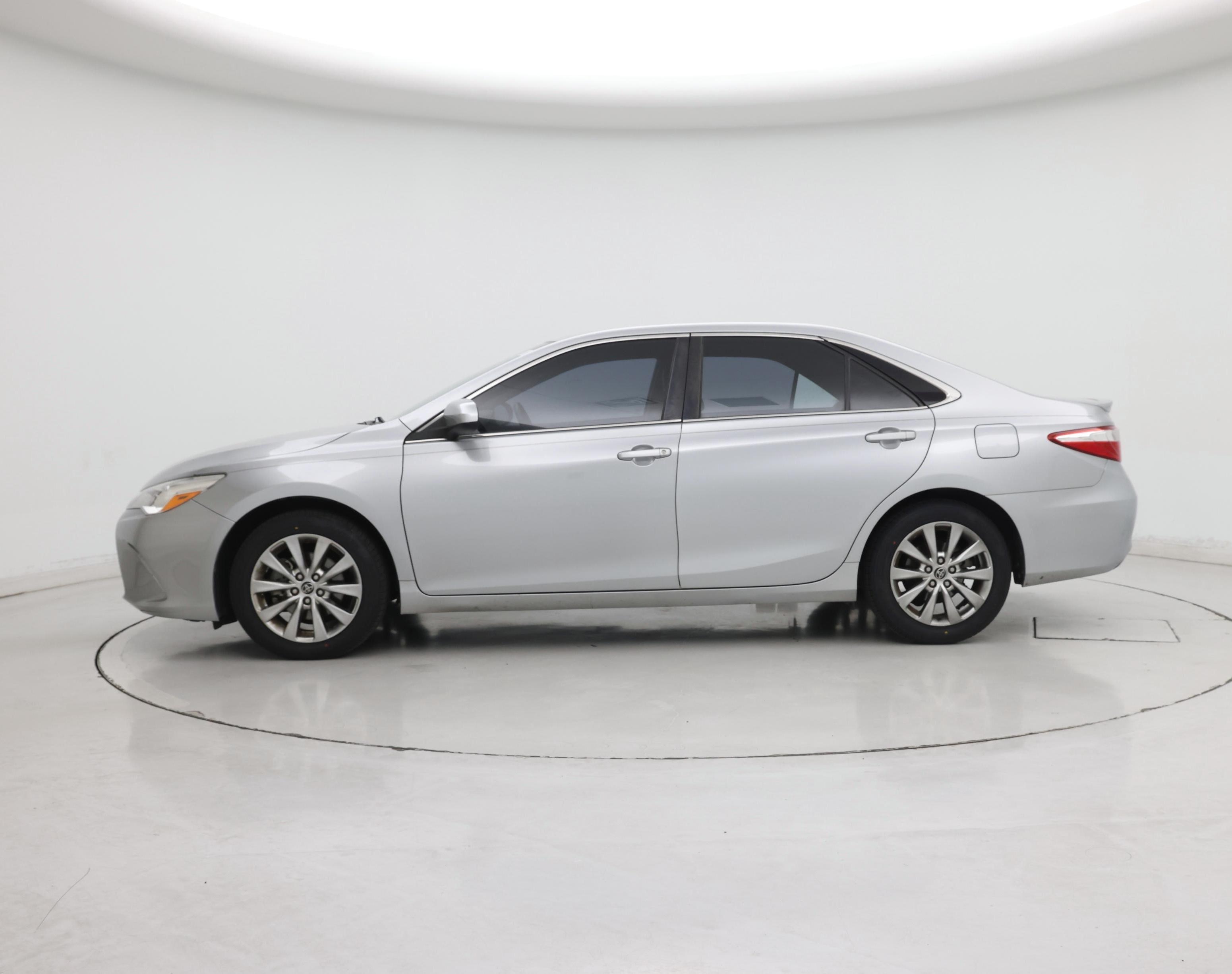 Thumbnail: 2015 Toyota Camry - 3