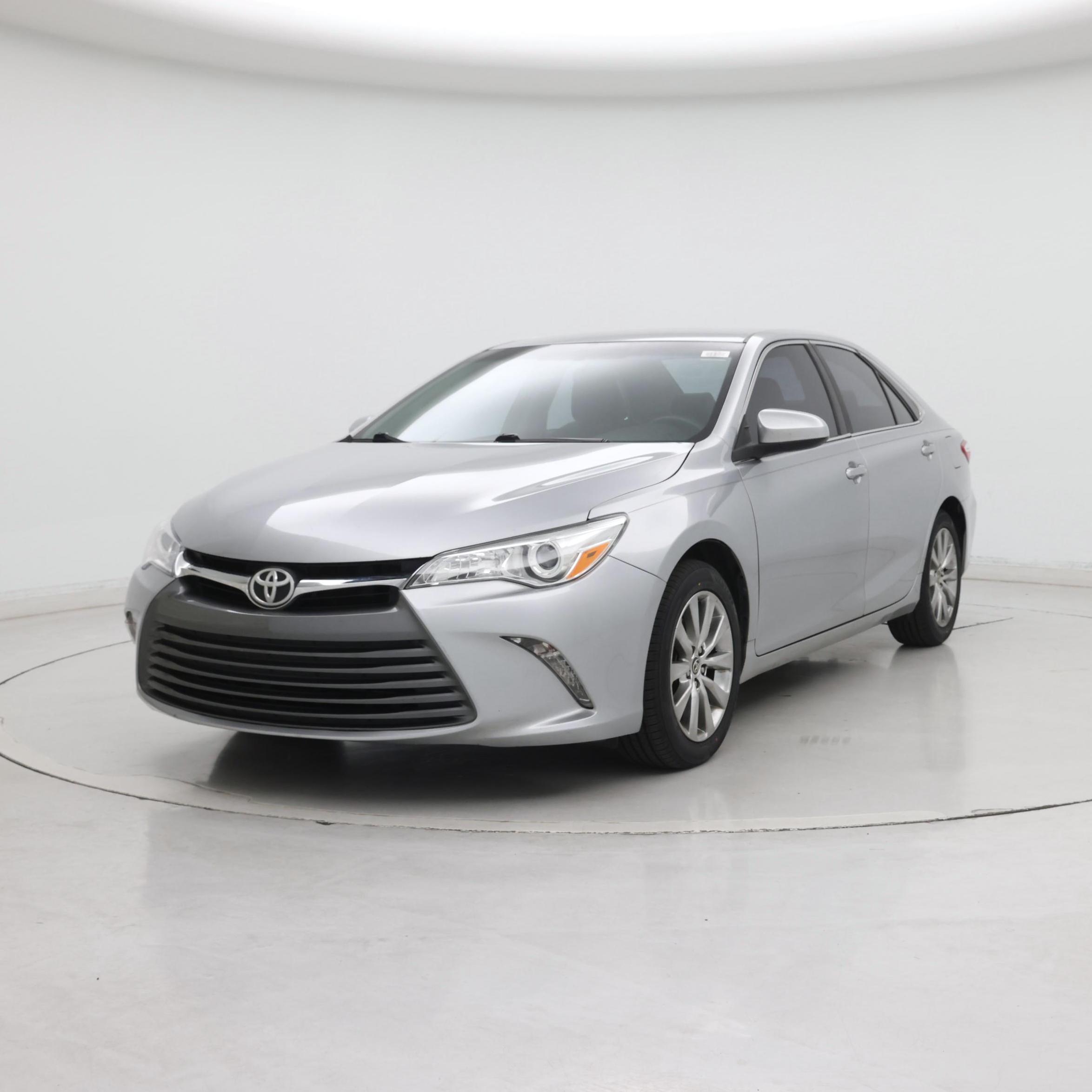 Thumbnail: 2015 Toyota Camry - 4