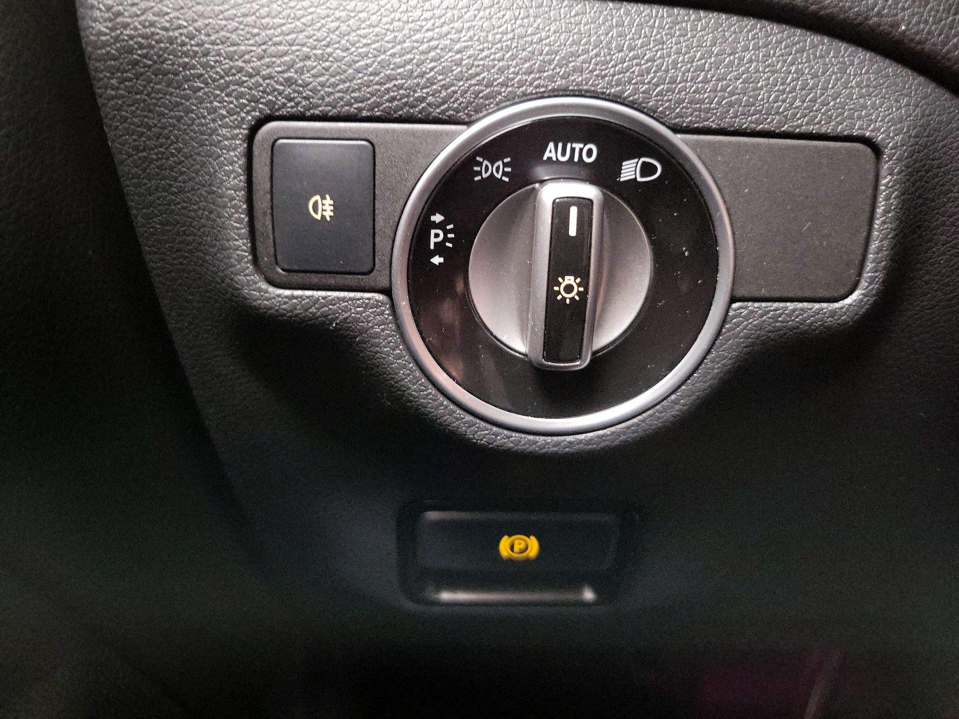 Thumbnail: 2019 Mercedes-Benz CLA - 13