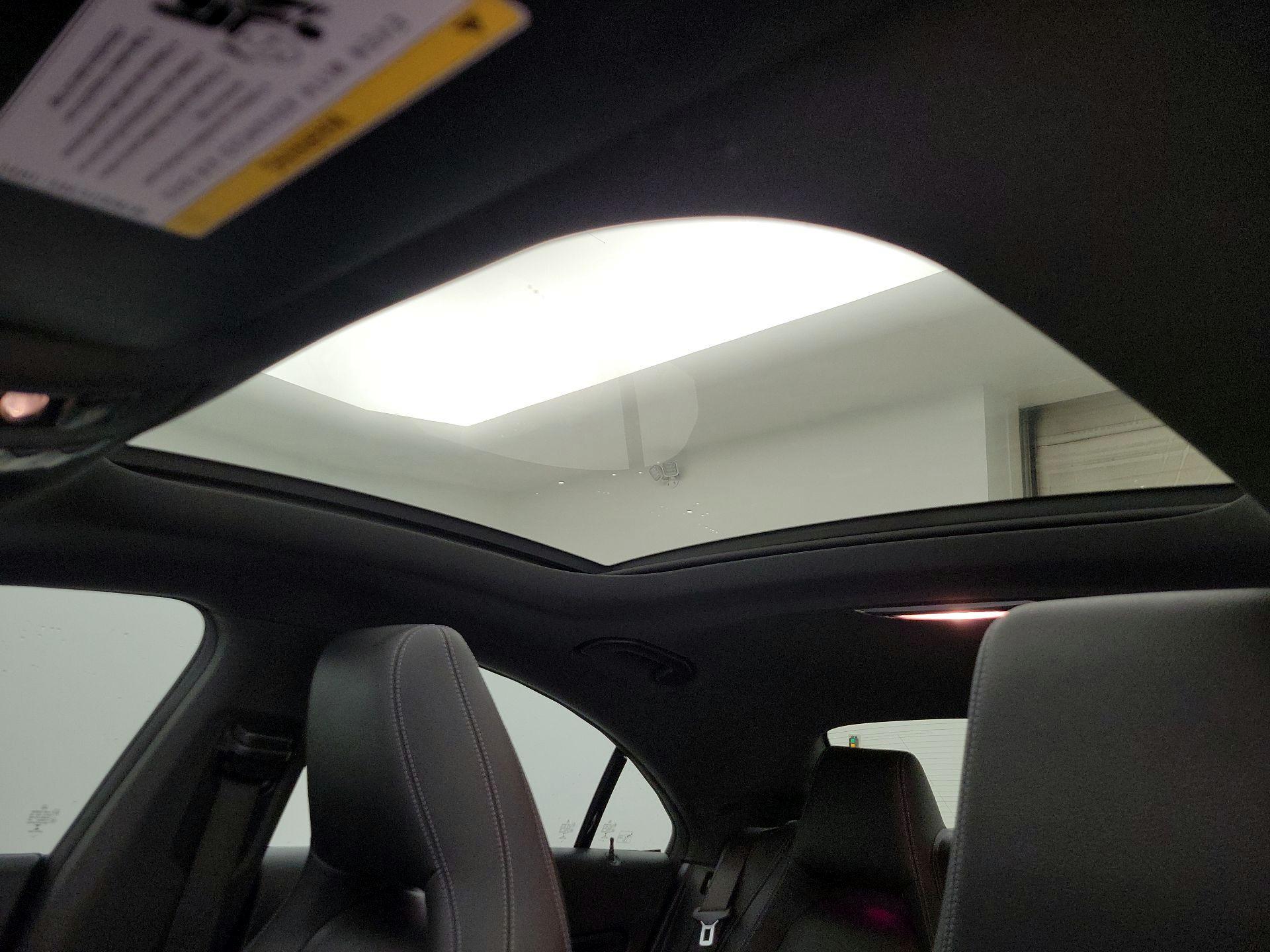 Thumbnail: 2019 Mercedes-Benz CLA - 19