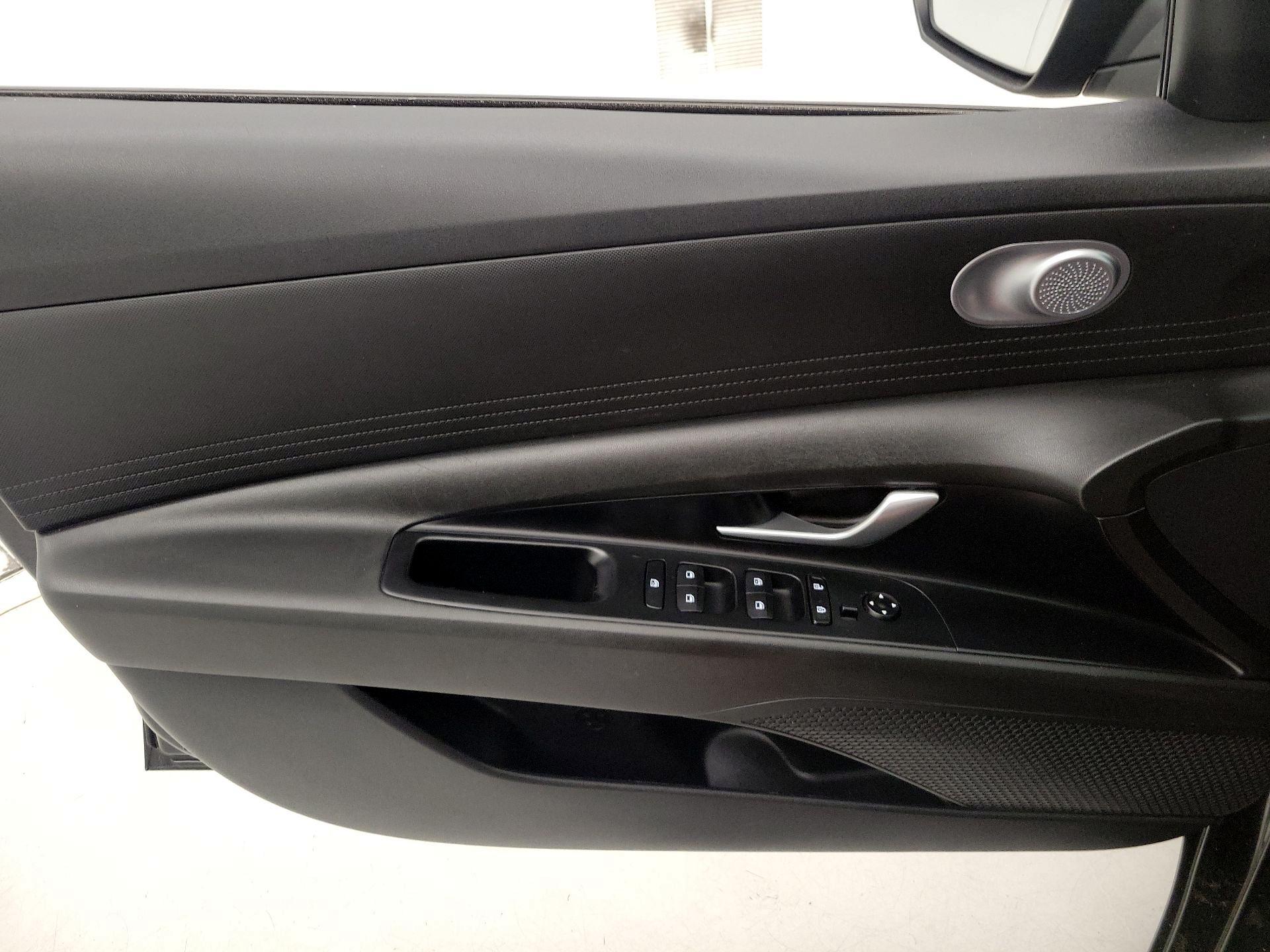 Thumbnail: 2023 Hyundai Elantra - 12