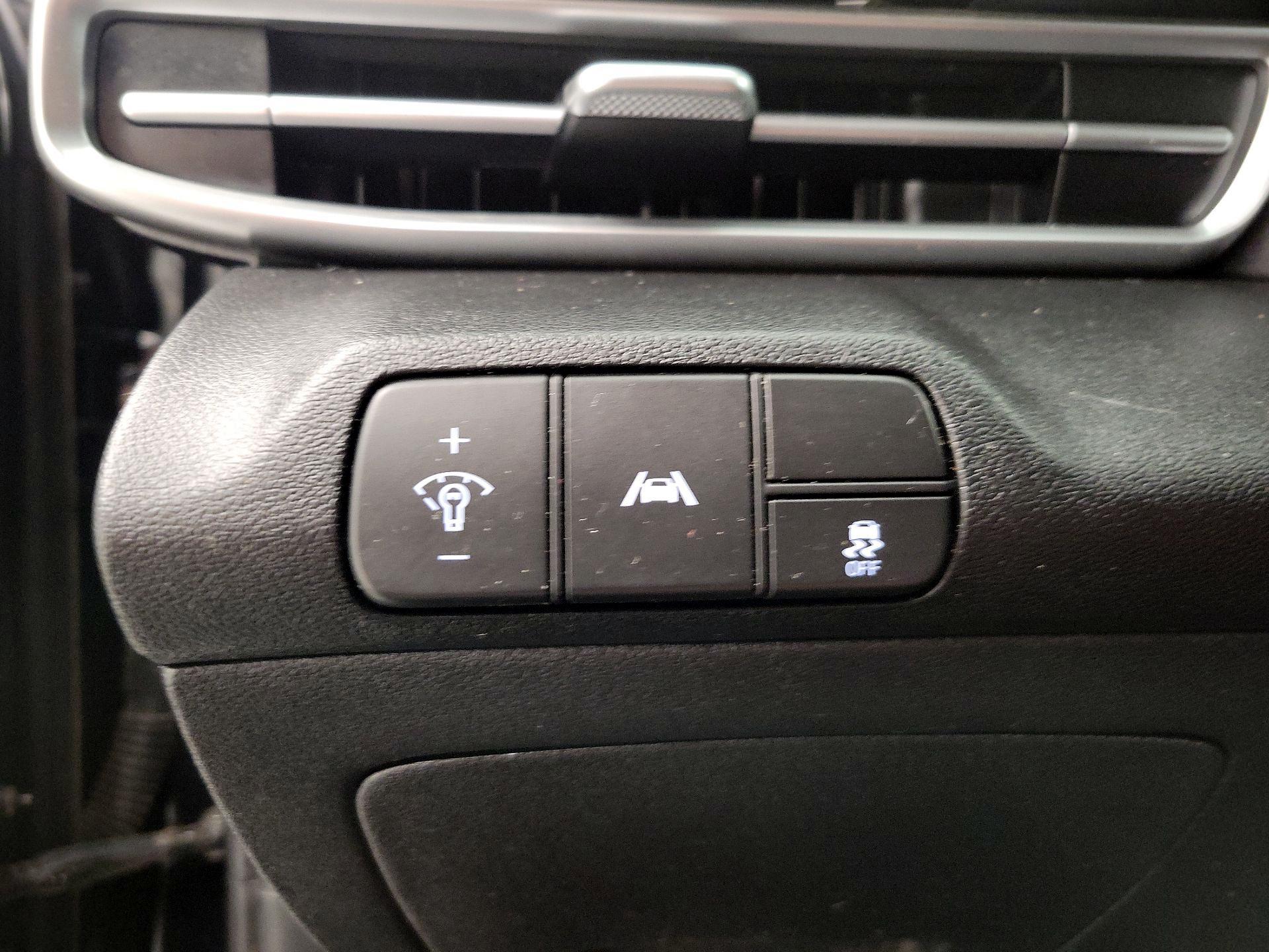 Thumbnail: 2023 Hyundai Elantra - 13