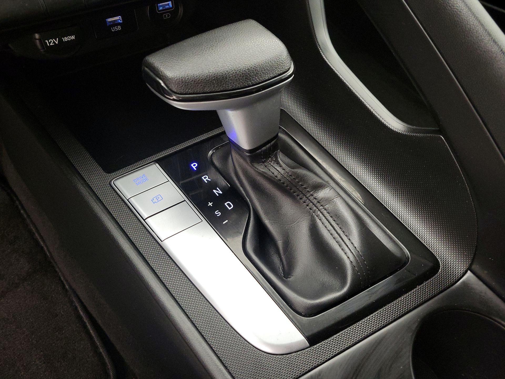 Thumbnail: 2023 Hyundai Elantra - 17