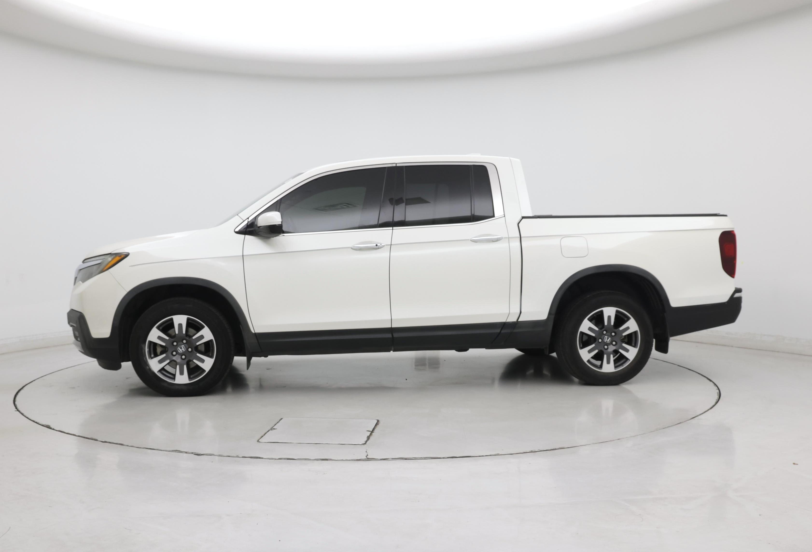 Thumbnail: 2018 Honda Ridgeline - 3