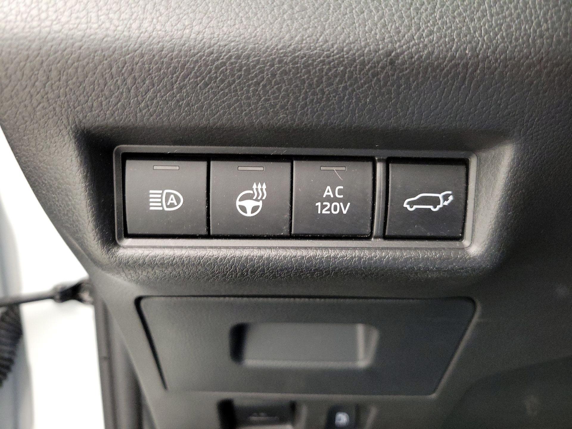 Thumbnail: 2024 Toyota Highlander - 13