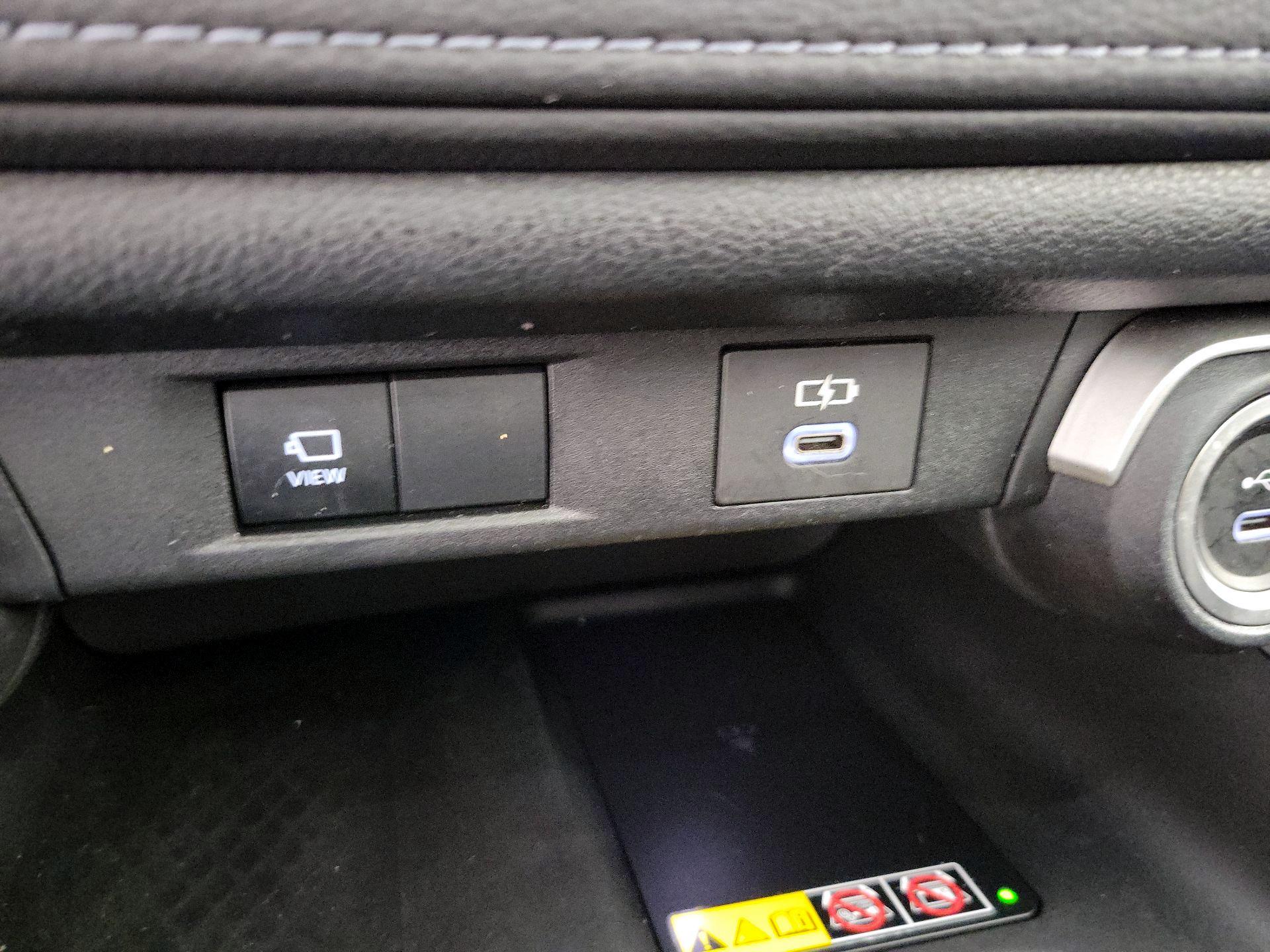 Thumbnail: 2024 Toyota Highlander - 18