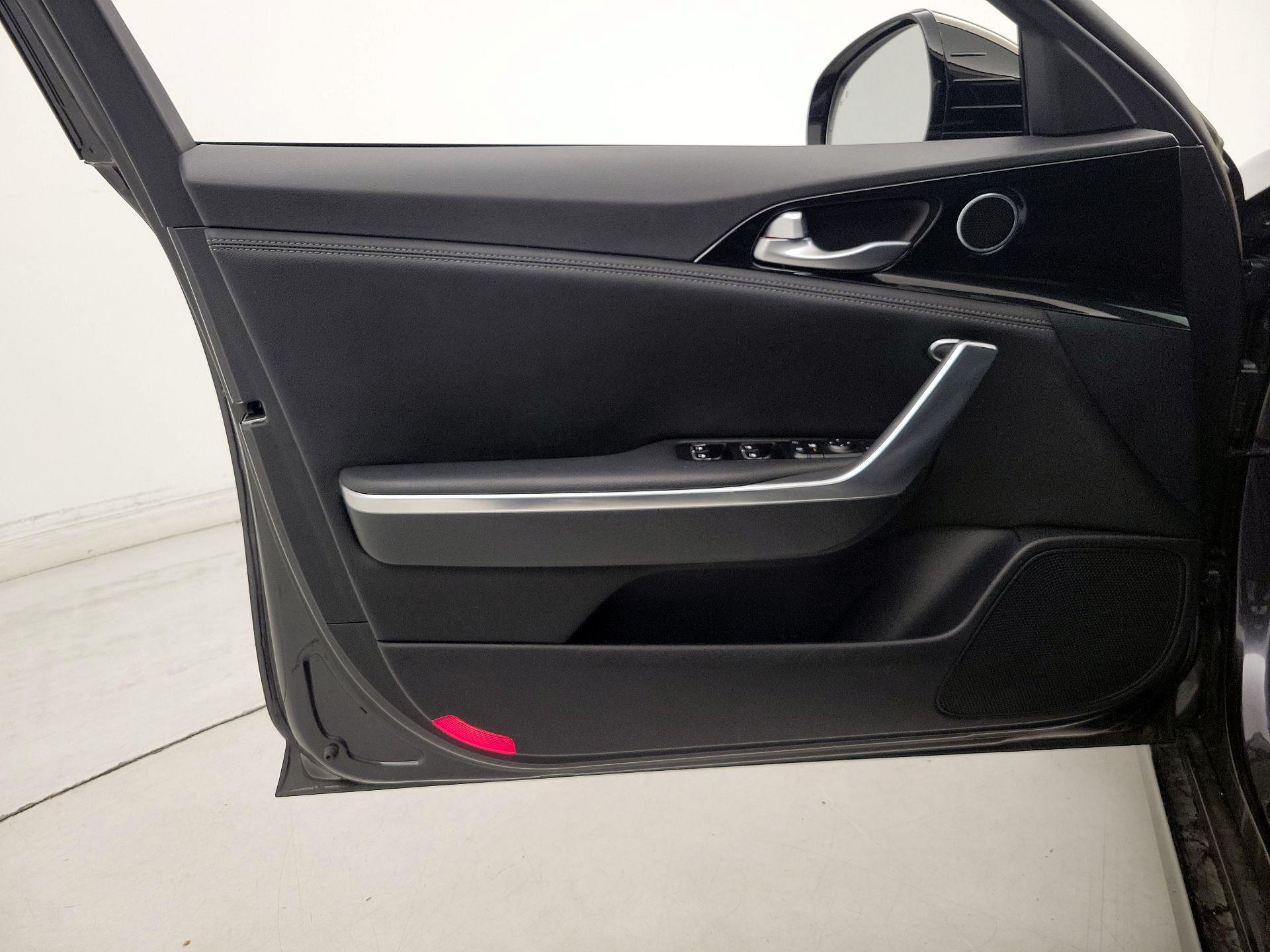 Thumbnail: 2022 Kia Stinger - 12