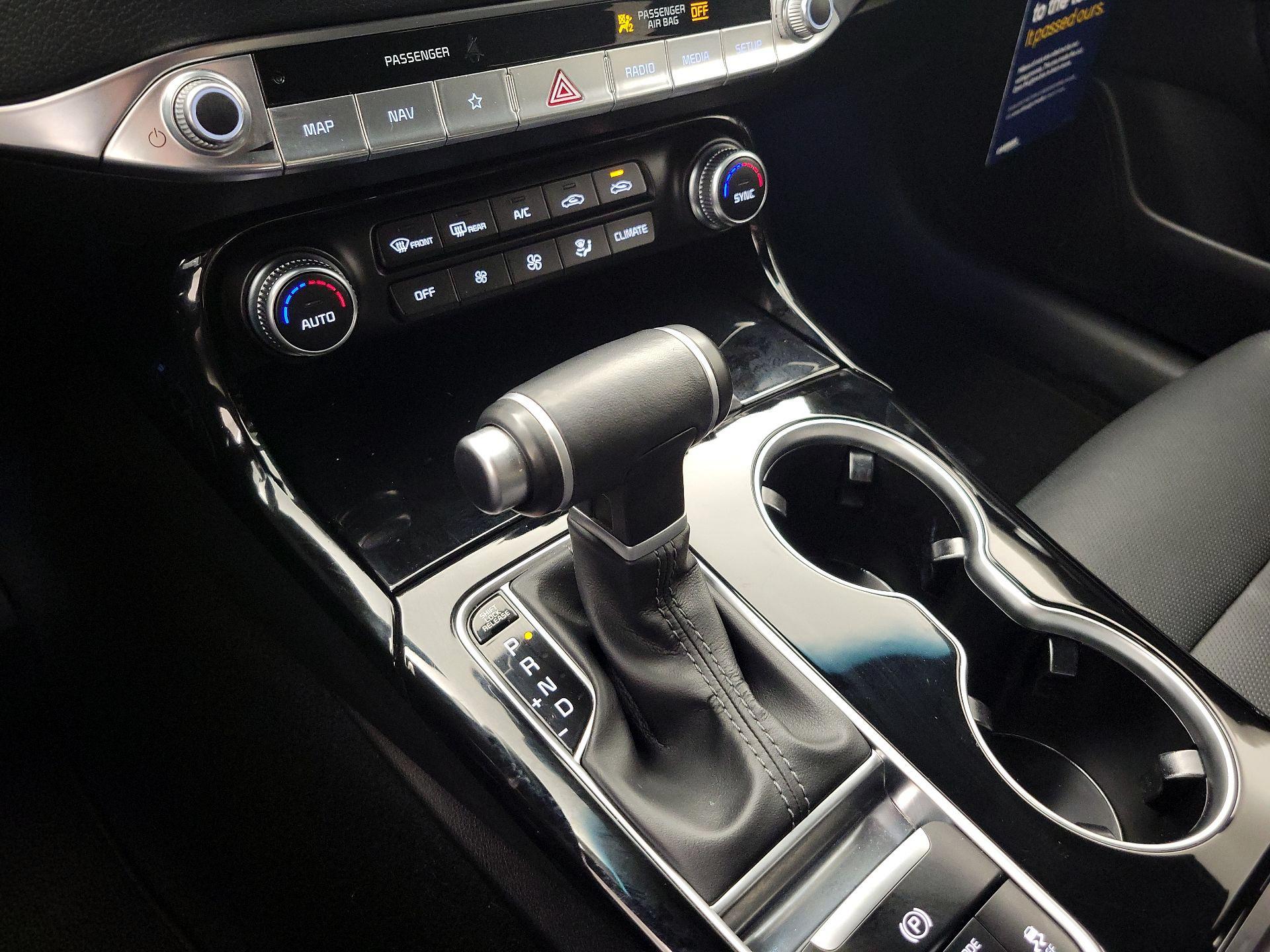 Thumbnail: 2022 Kia Stinger - 18