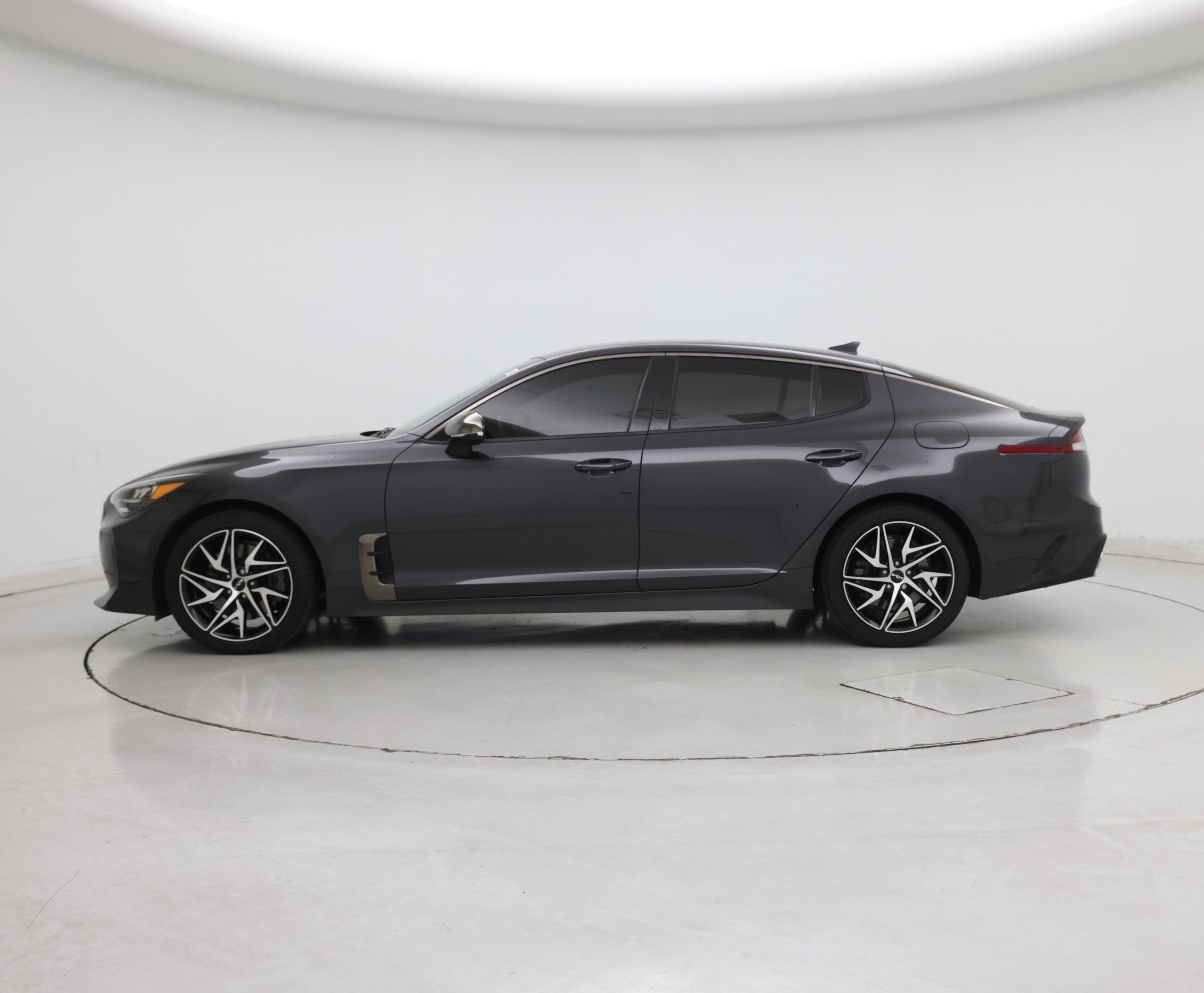 Thumbnail: 2022 Kia Stinger - 3