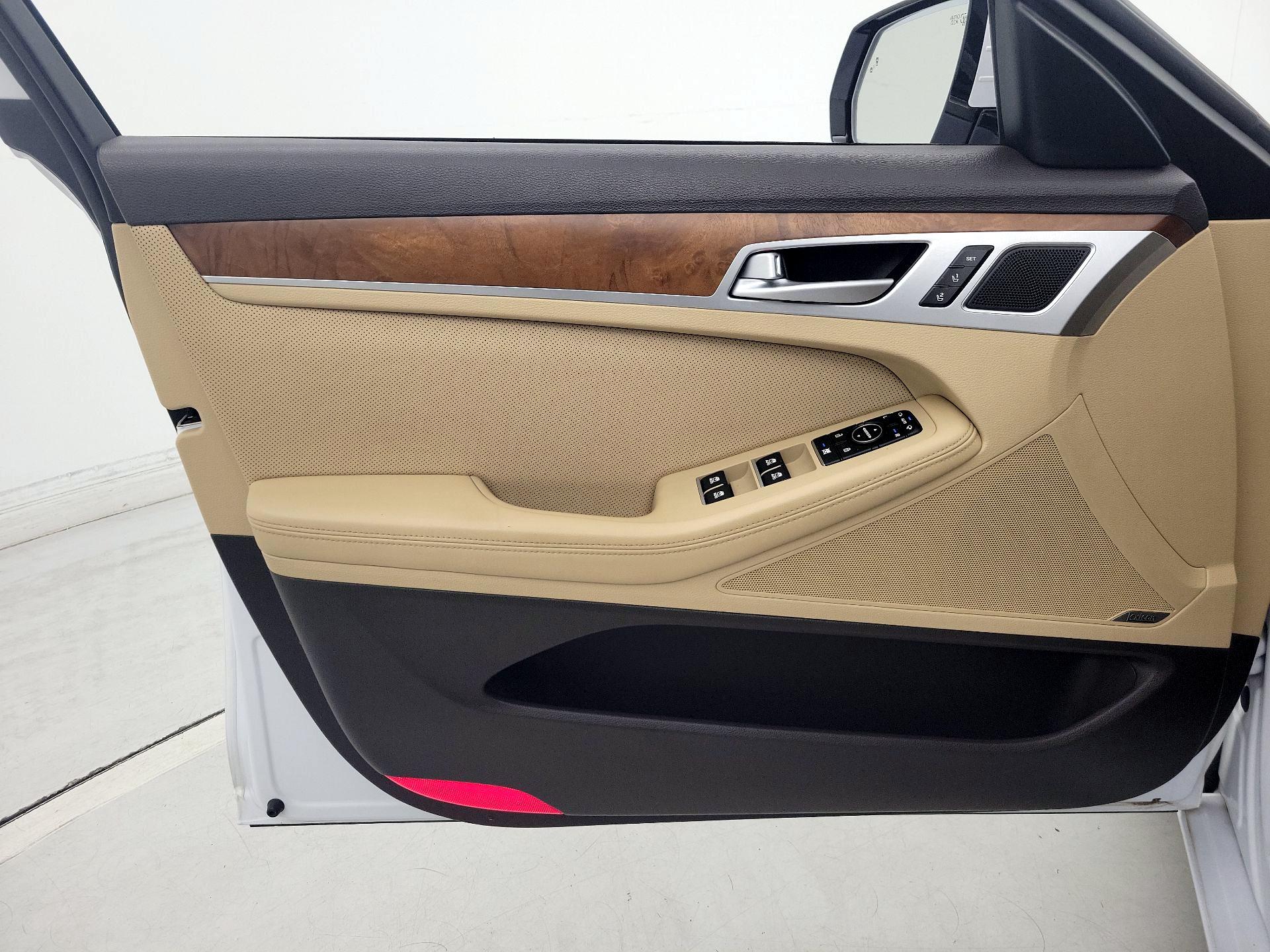 Thumbnail: 2016 Hyundai Genesis - 12