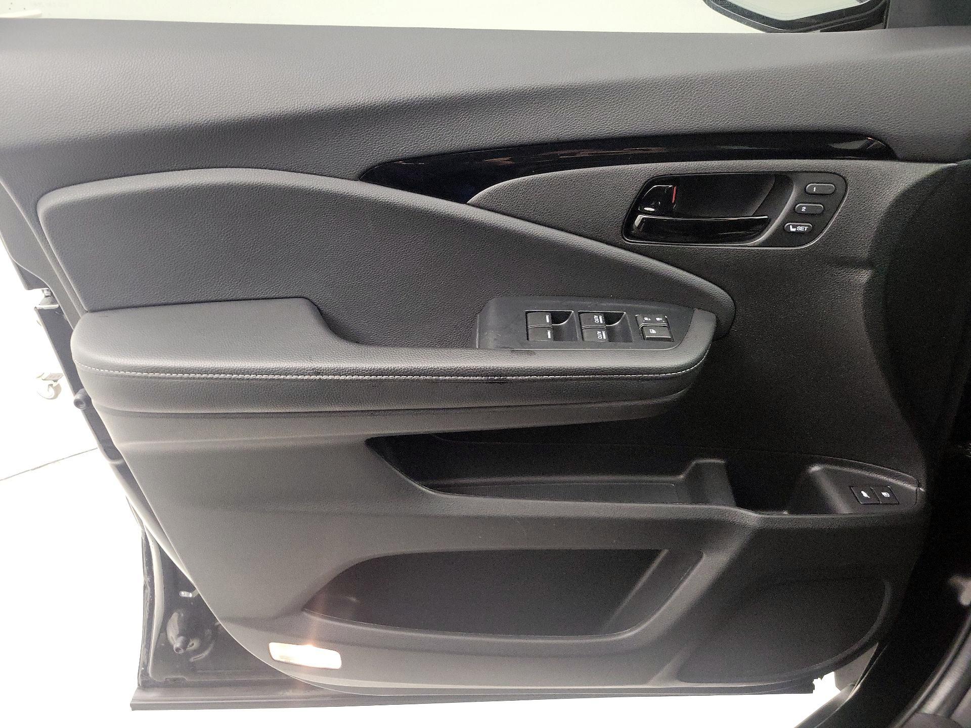 Thumbnail: 2023 Honda Passport - 12