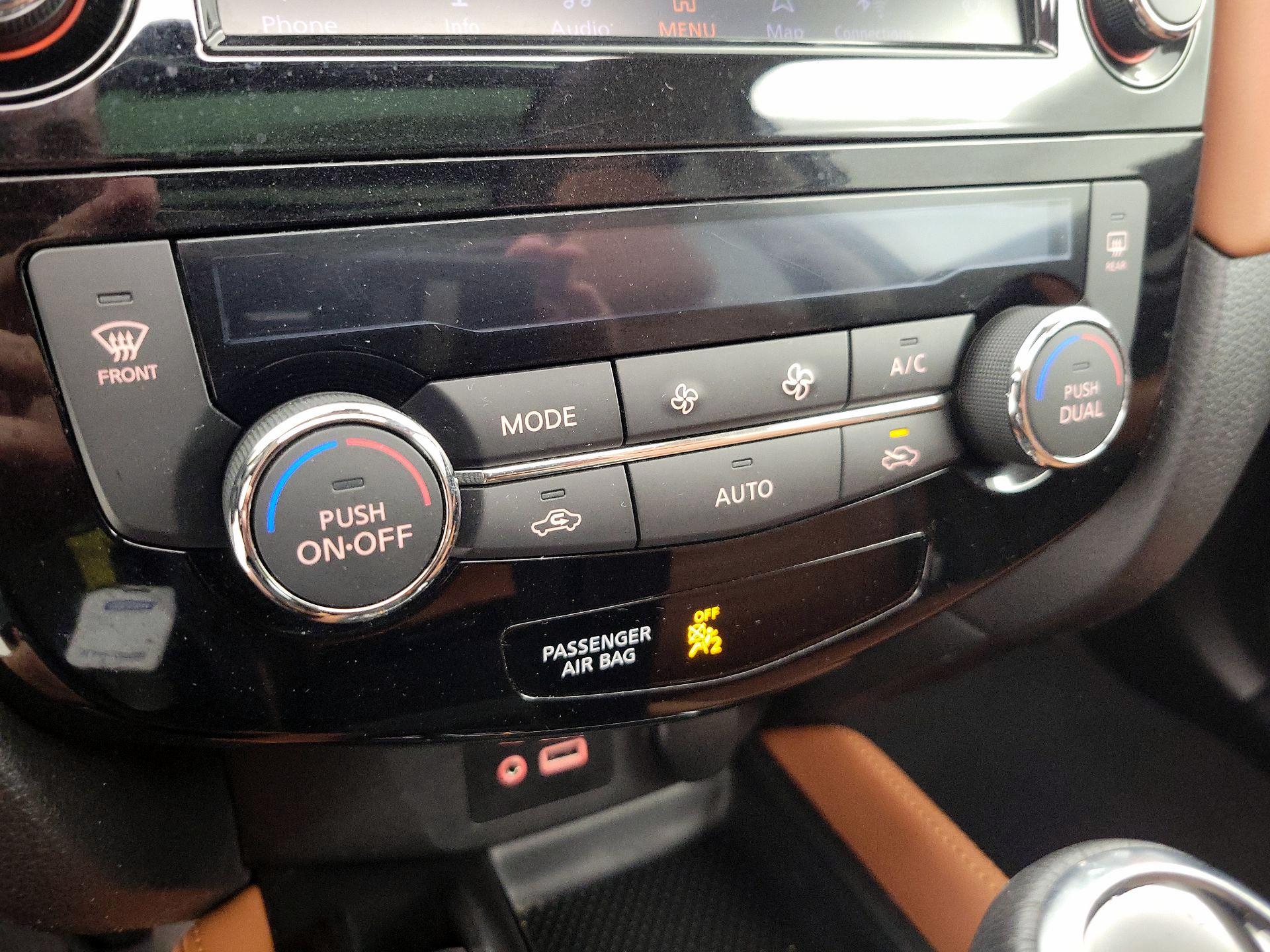 Thumbnail: 2018 Nissan Rogue - 17