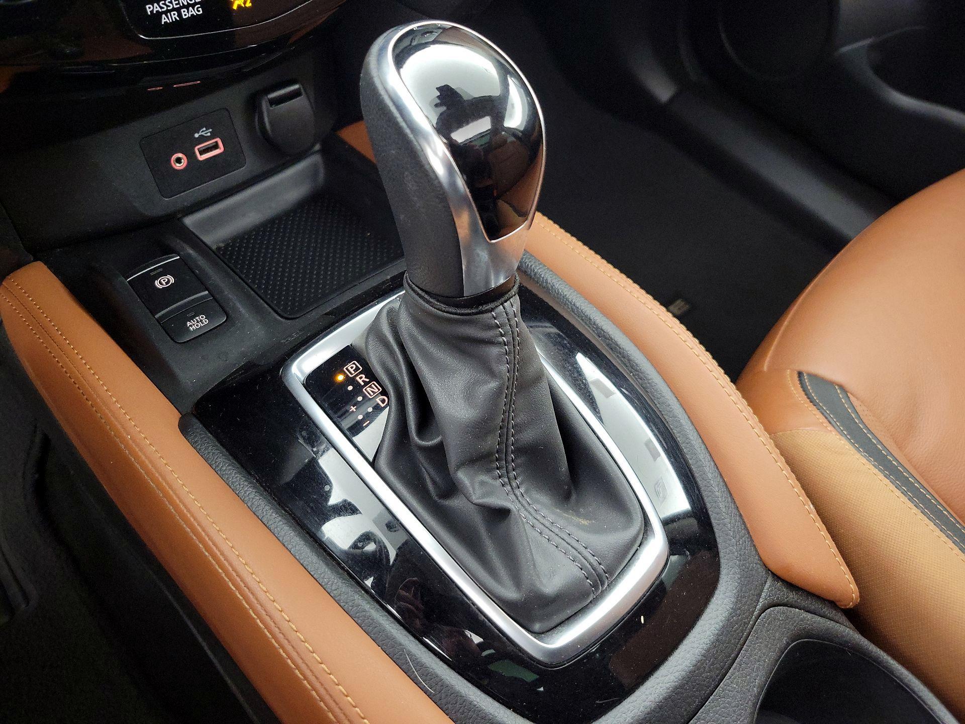 Thumbnail: 2018 Nissan Rogue - 18