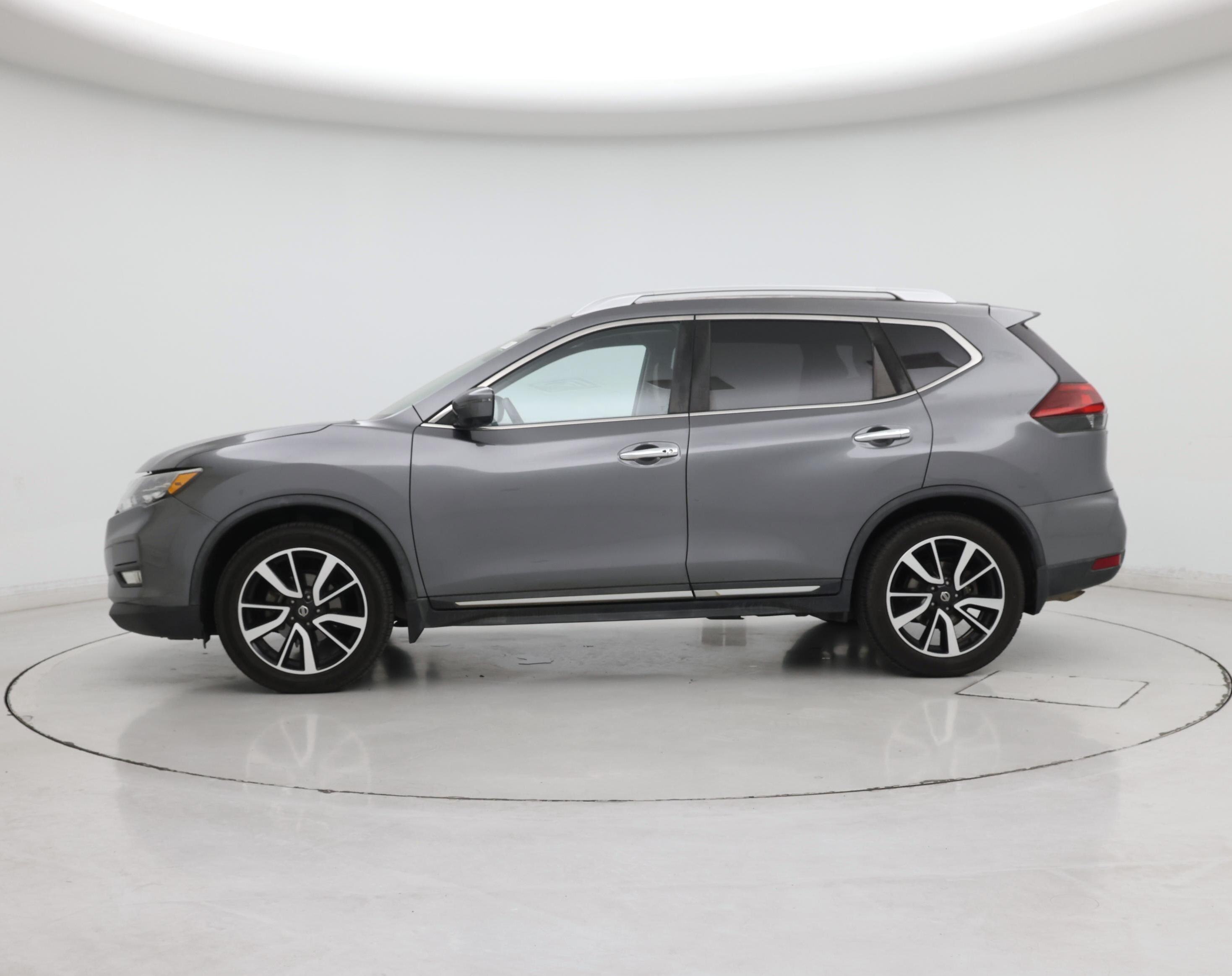 Thumbnail: 2018 Nissan Rogue - 3