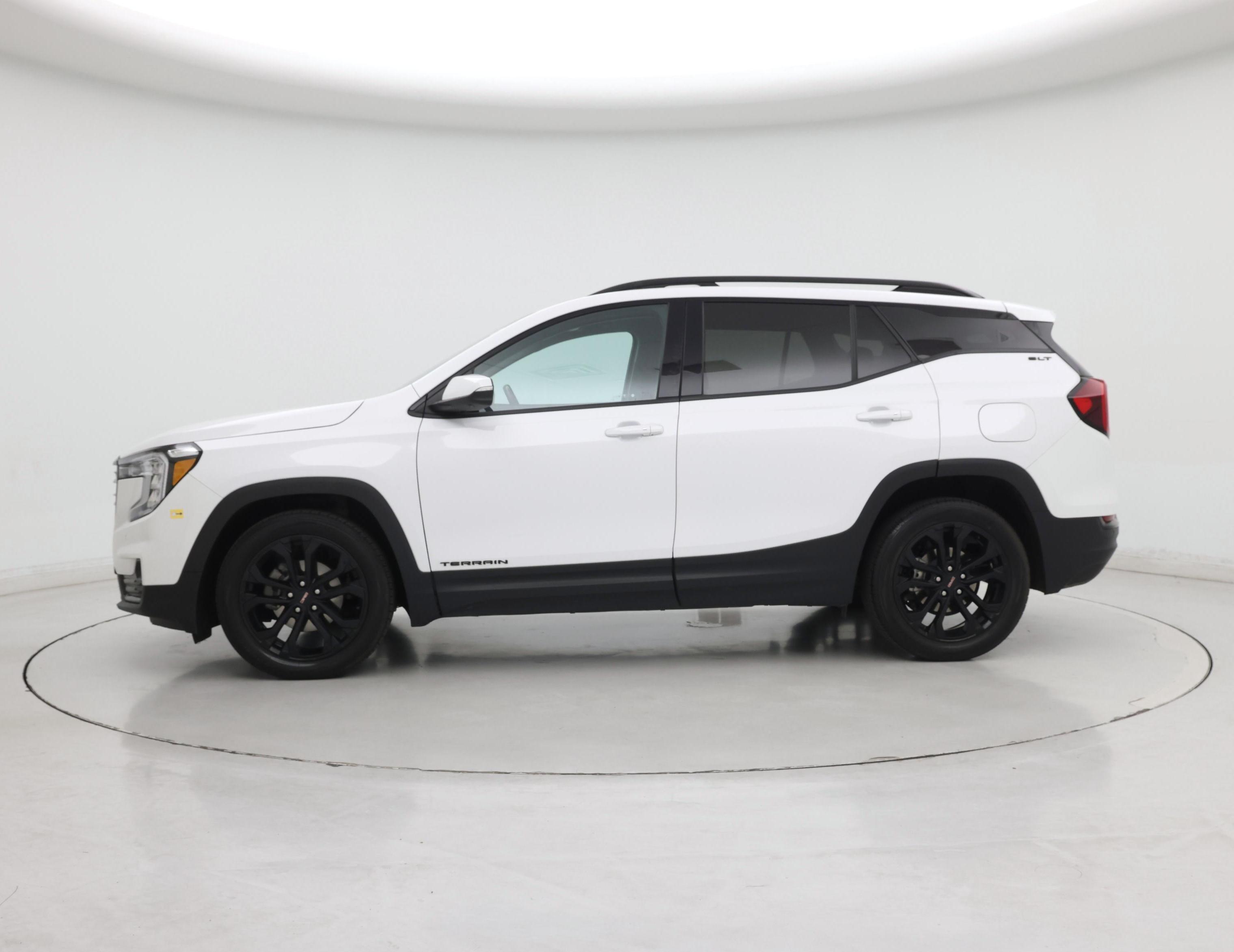 Thumbnail: 2022 GMC Terrain - 3