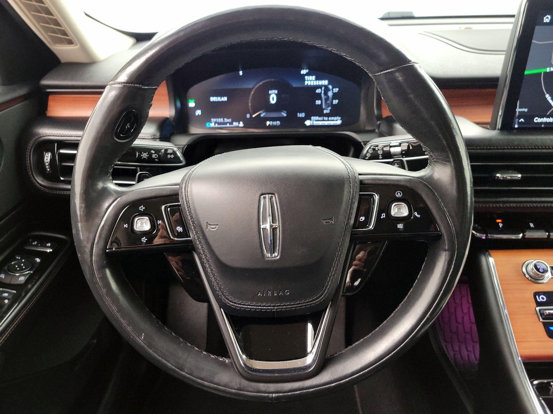 Thumbnail: 2020 Lincoln Aviator - 10