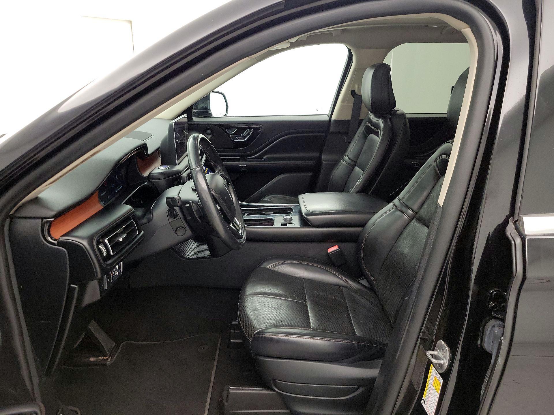 Thumbnail: 2020 Lincoln Aviator - 11