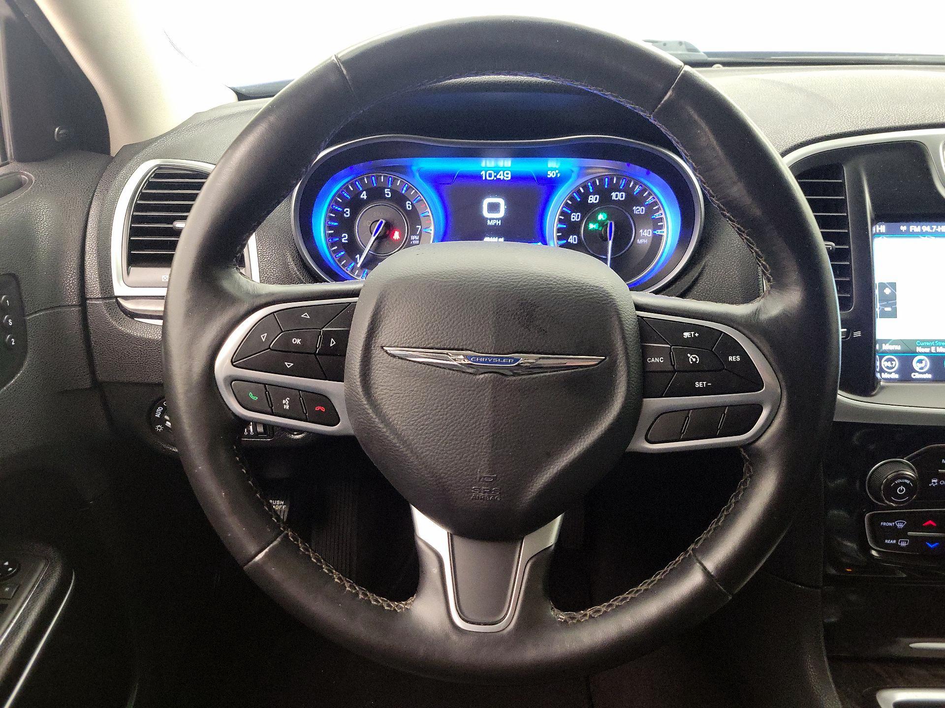 Thumbnail: 2021 Chrysler 300 - 10