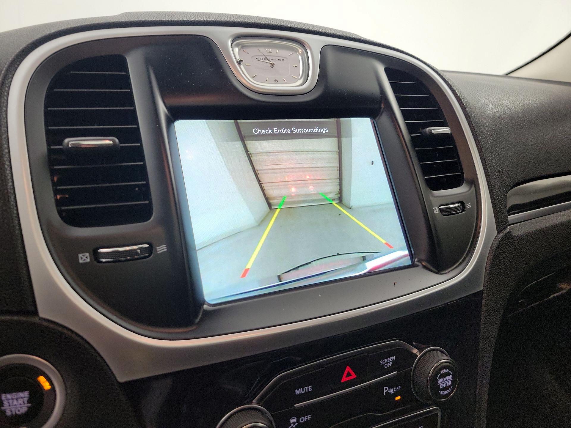 Thumbnail: 2021 Chrysler 300 - 15