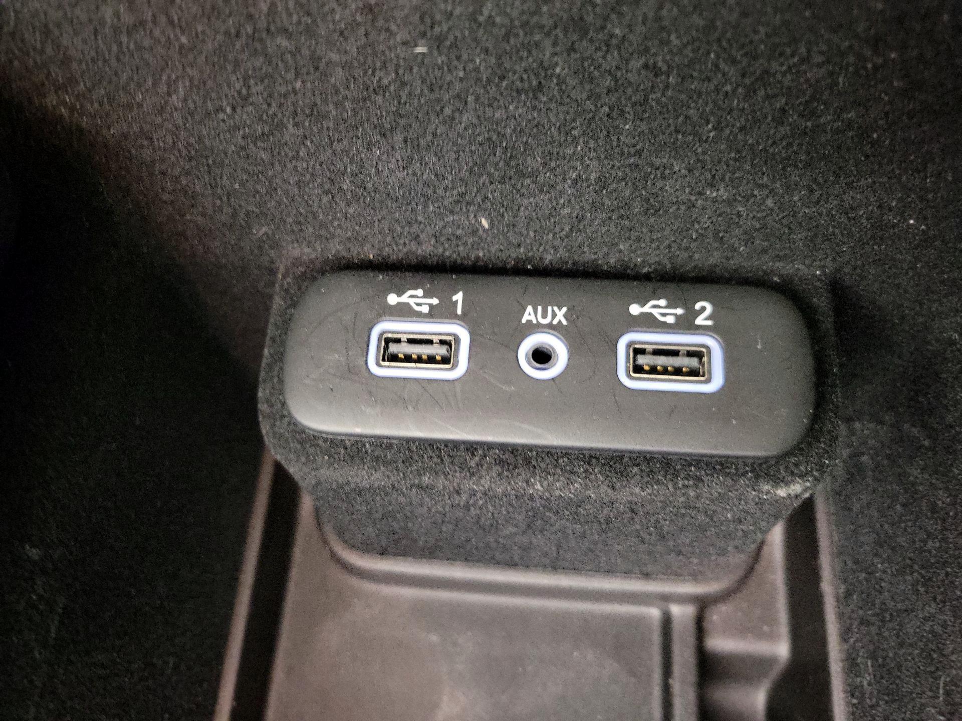 Thumbnail: 2021 Chrysler 300 - 19