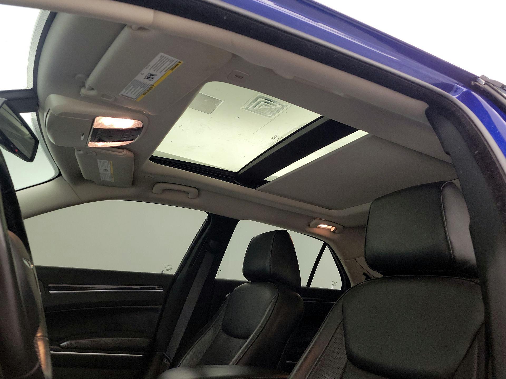 Thumbnail: 2021 Chrysler 300 - 20