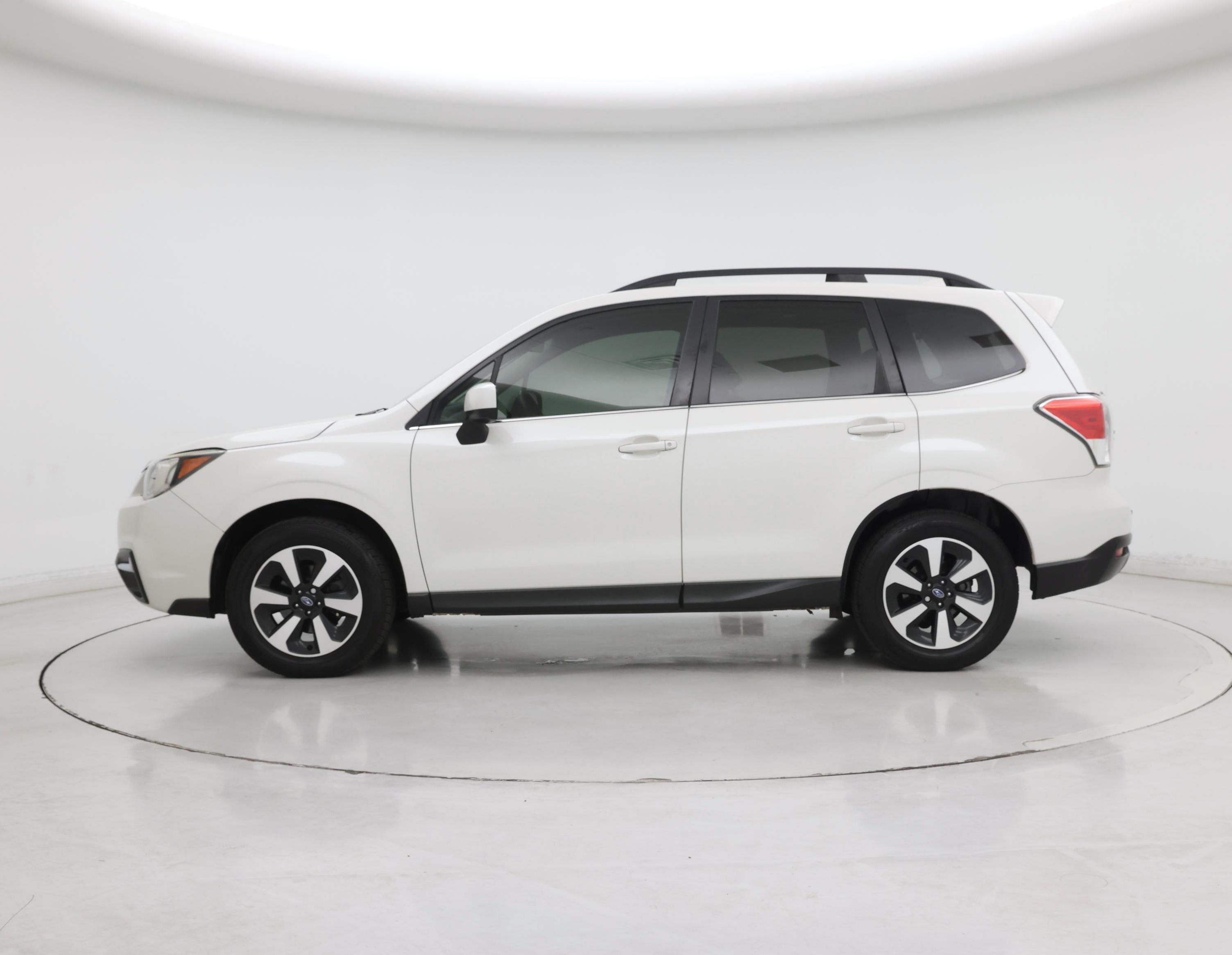 Thumbnail: 2017 Subaru Forester - 3