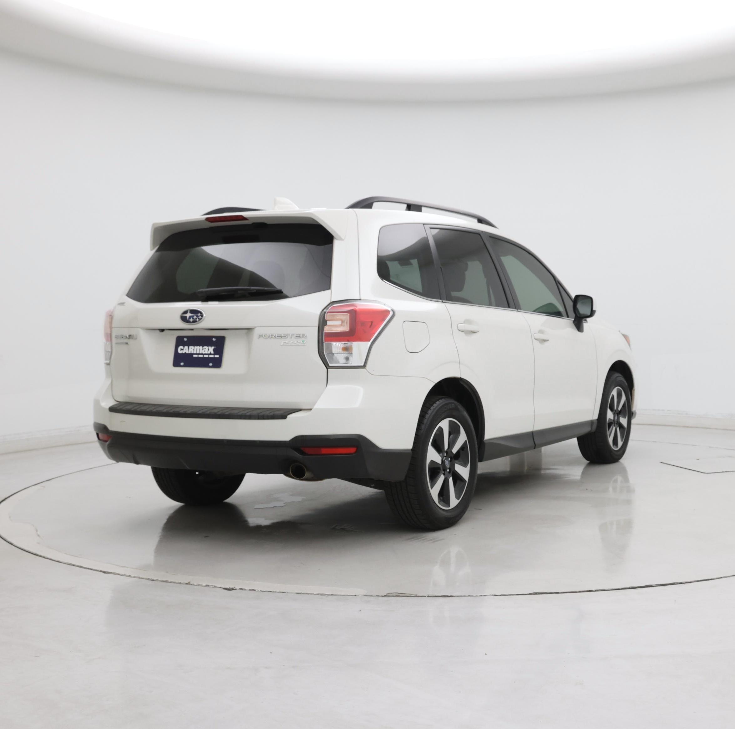 Thumbnail: 2017 Subaru Forester - 8