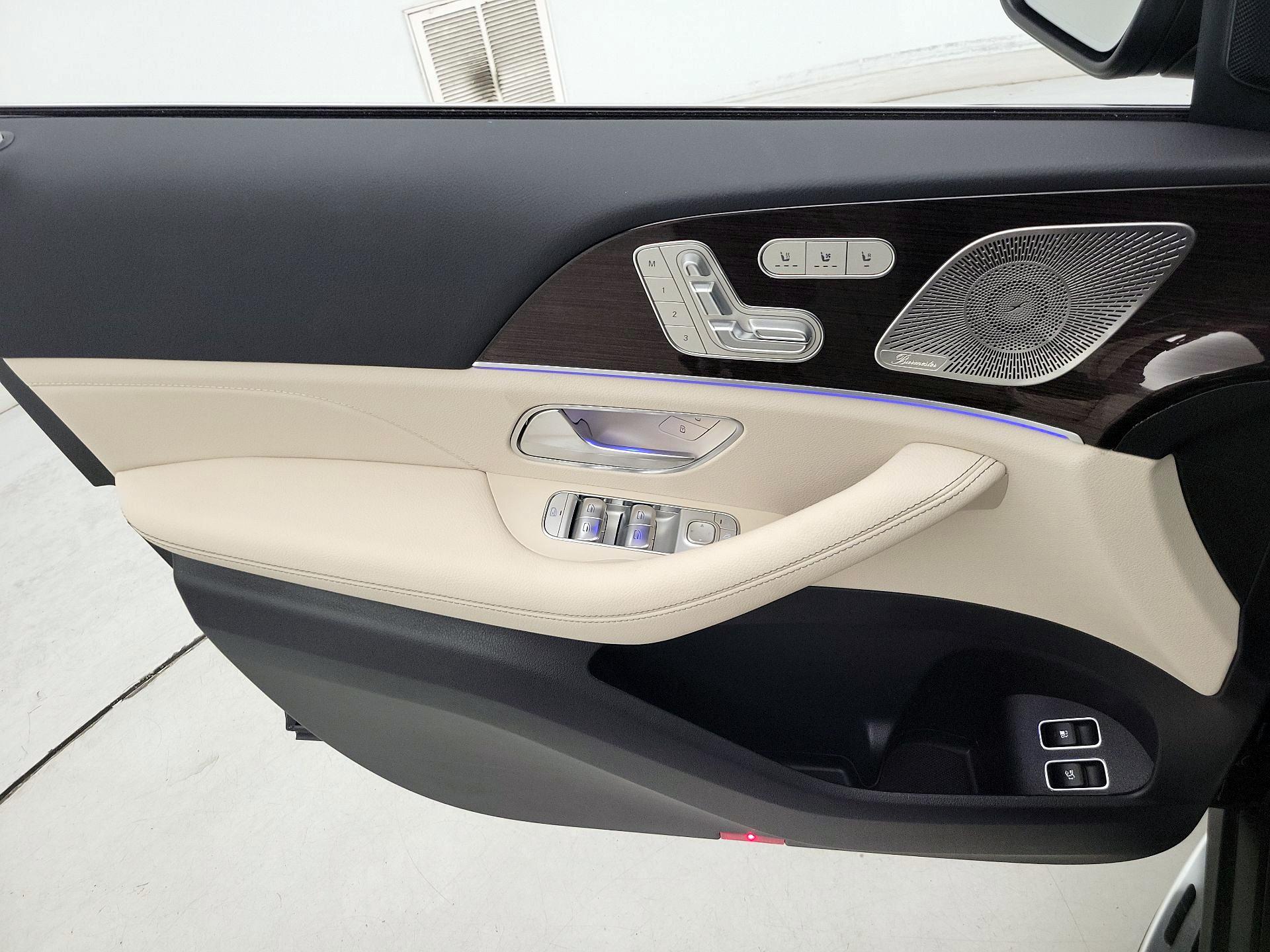 Thumbnail: 2026 Mercedes-Benz GLE - 12