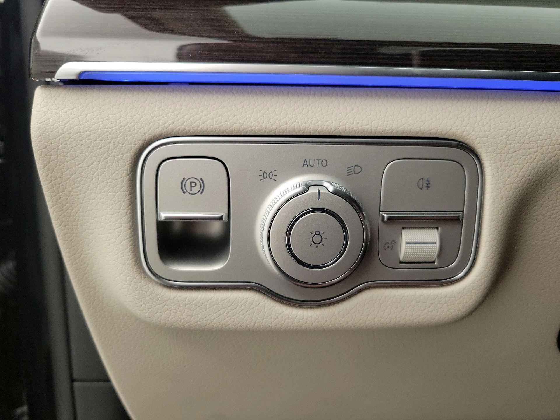 Thumbnail: 2026 Mercedes-Benz GLE - 13