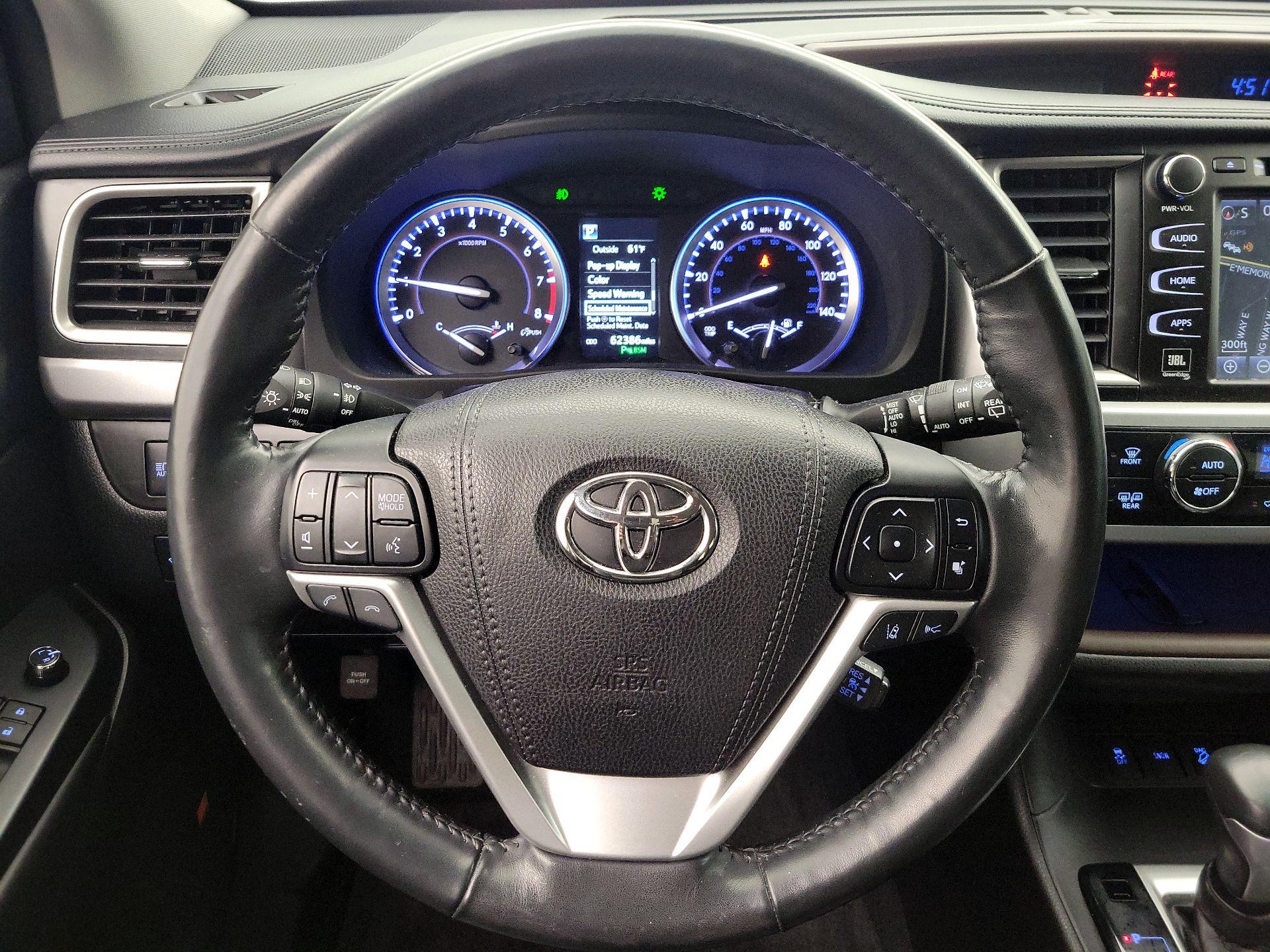 Thumbnail: 2018 Toyota Highlander - 10