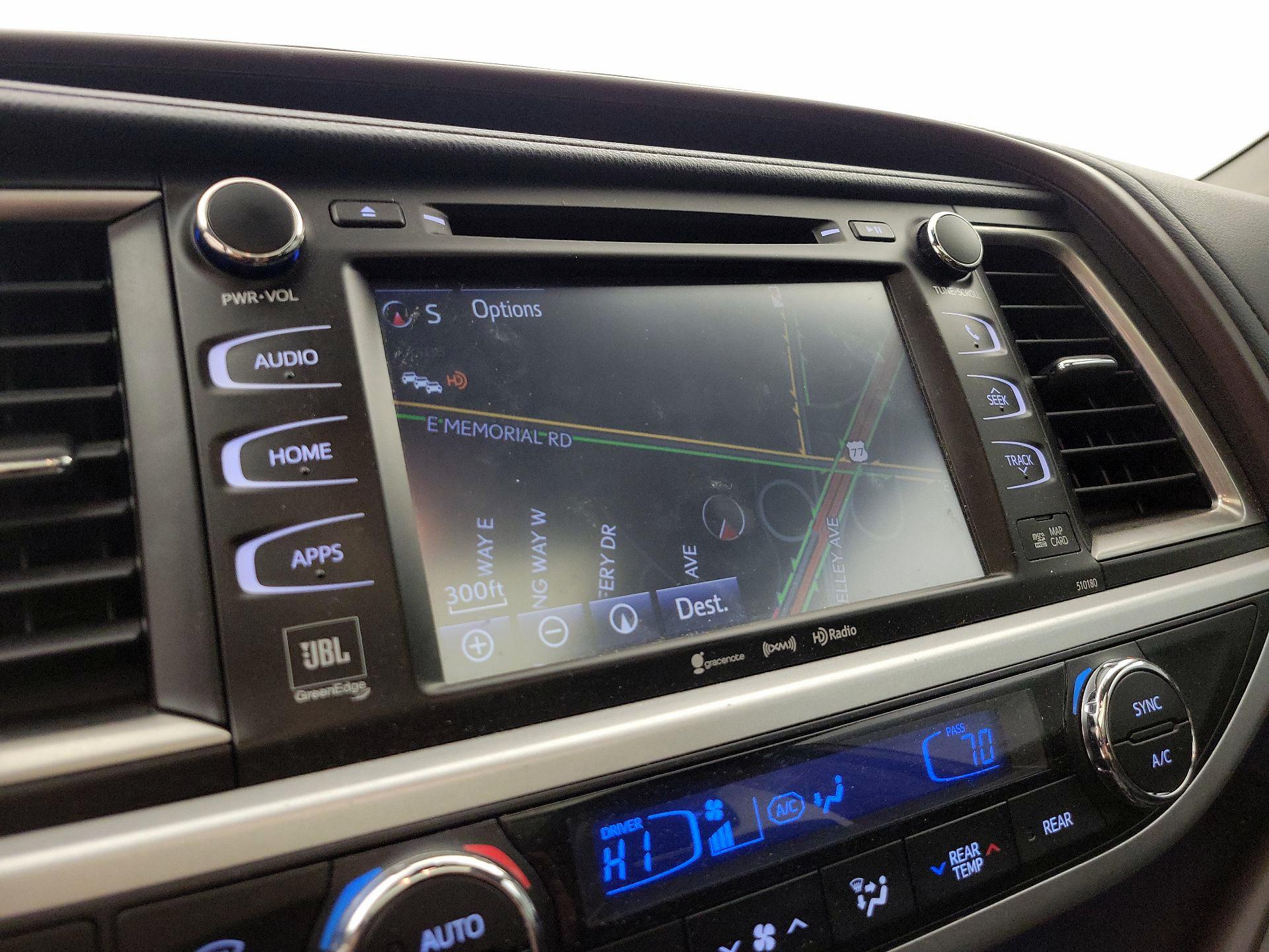 Thumbnail: 2018 Toyota Highlander - 14