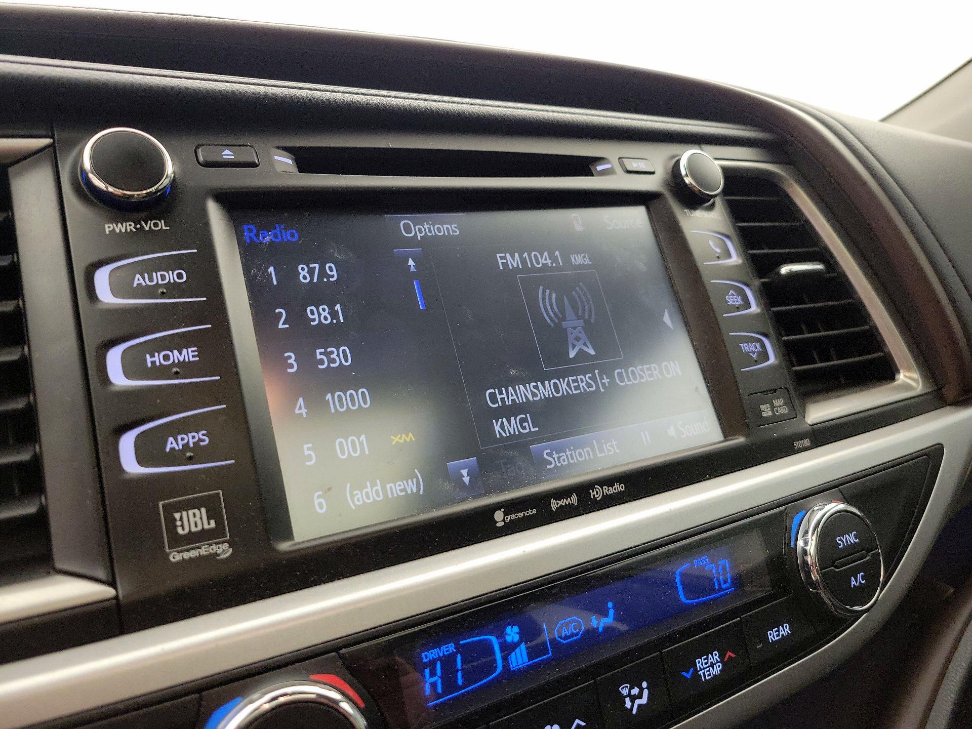 Thumbnail: 2018 Toyota Highlander - 16