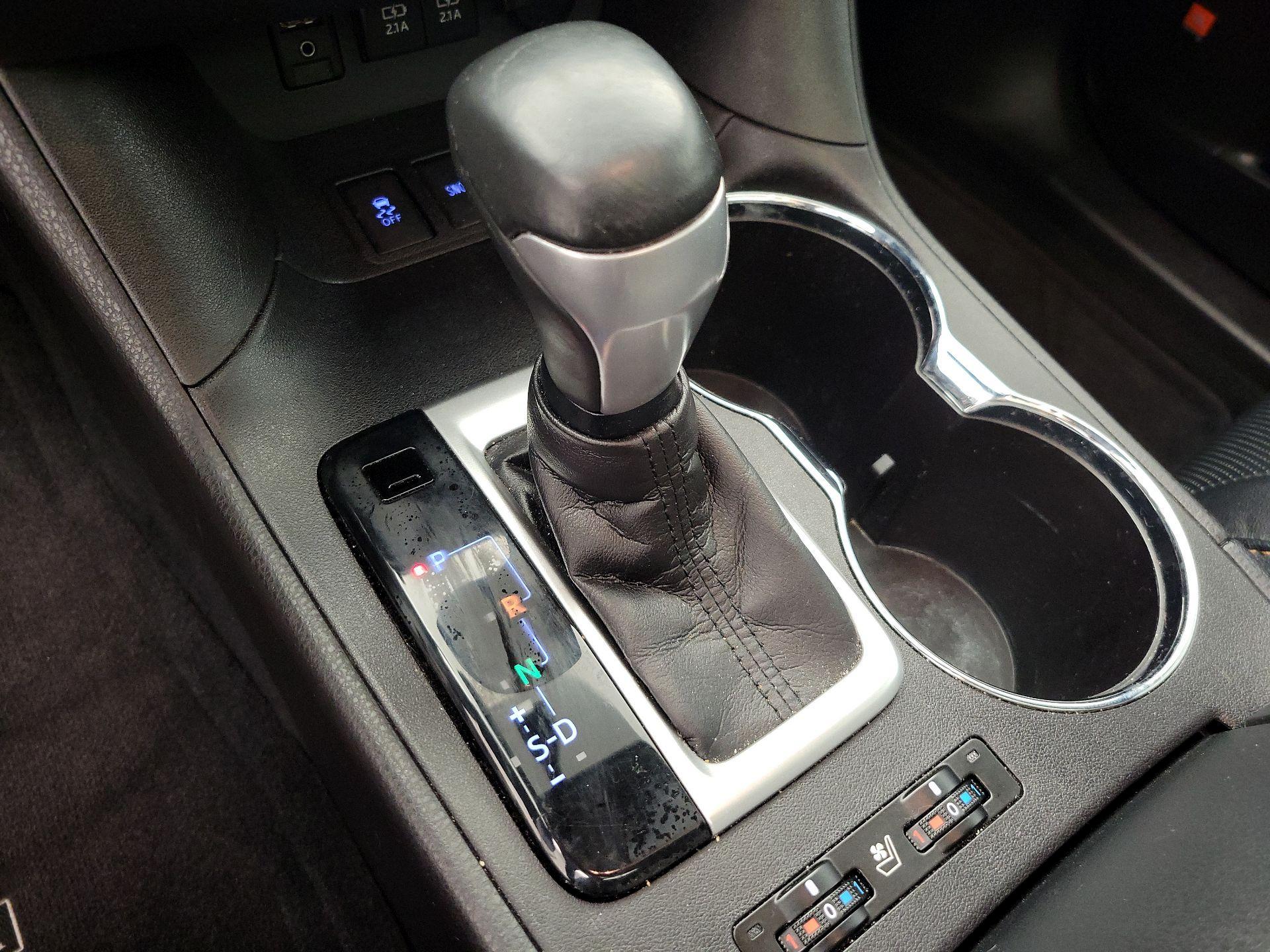 Thumbnail: 2018 Toyota Highlander - 18