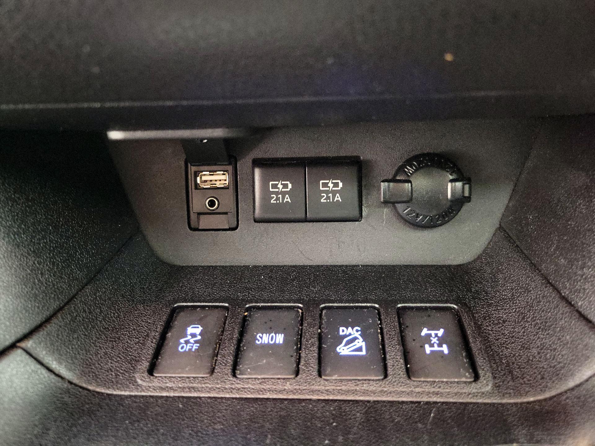 Thumbnail: 2018 Toyota Highlander - 19