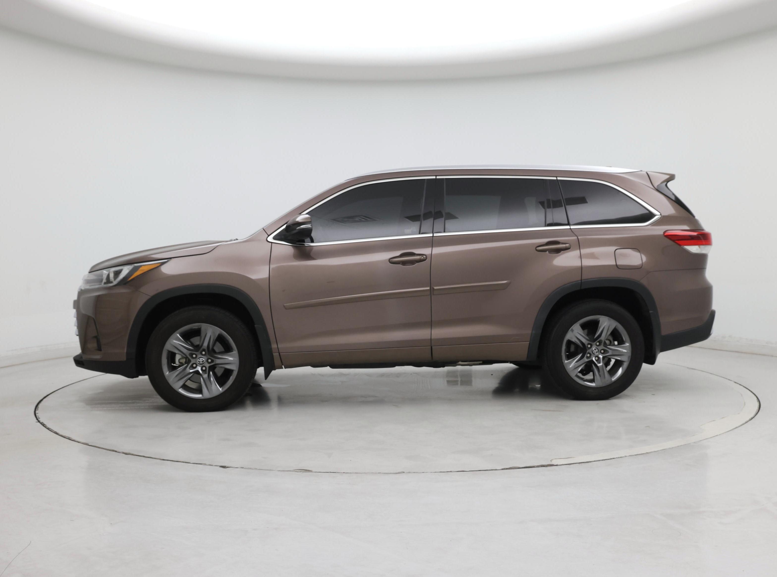 Thumbnail: 2018 Toyota Highlander - 3