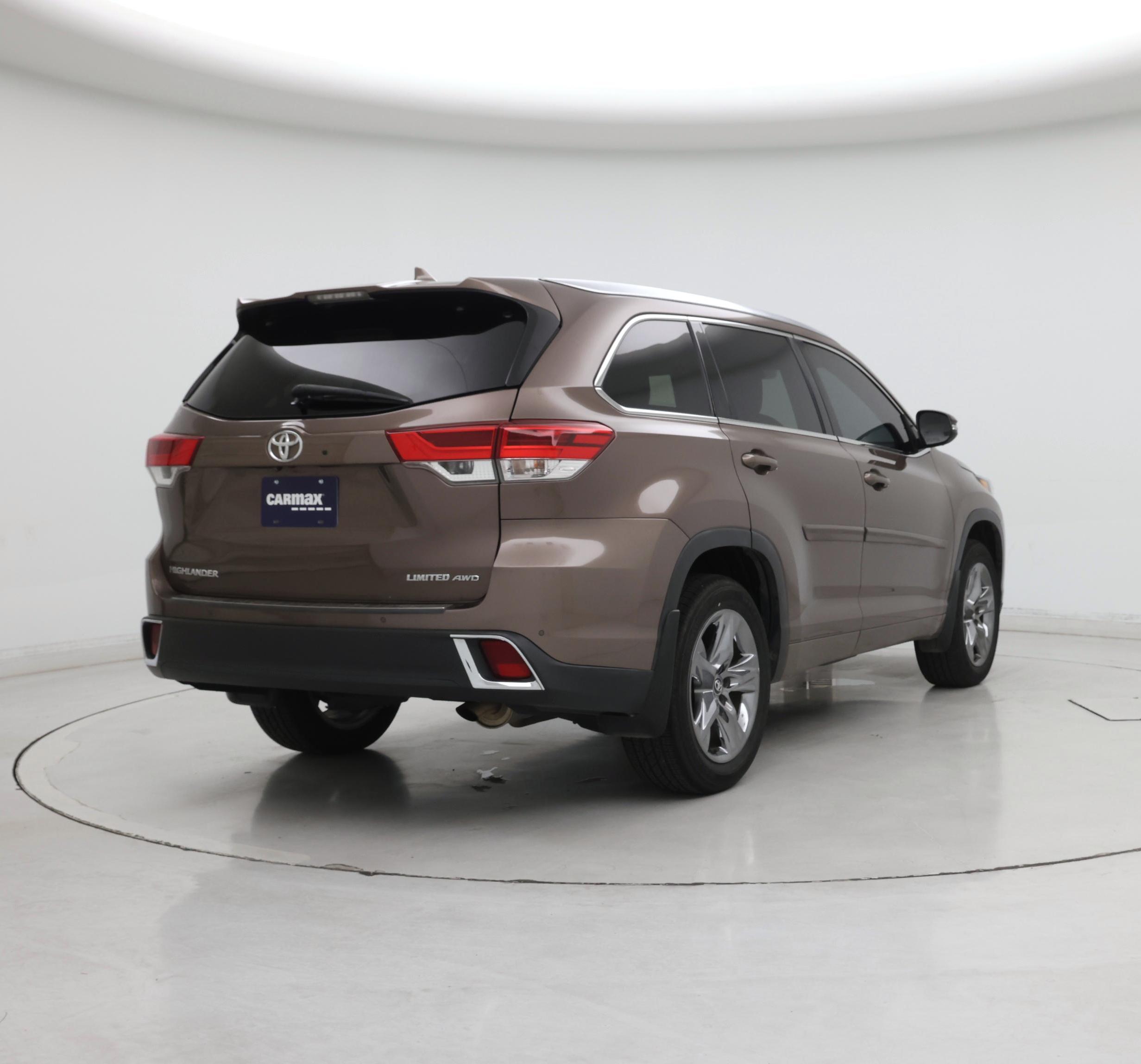 Thumbnail: 2018 Toyota Highlander - 8