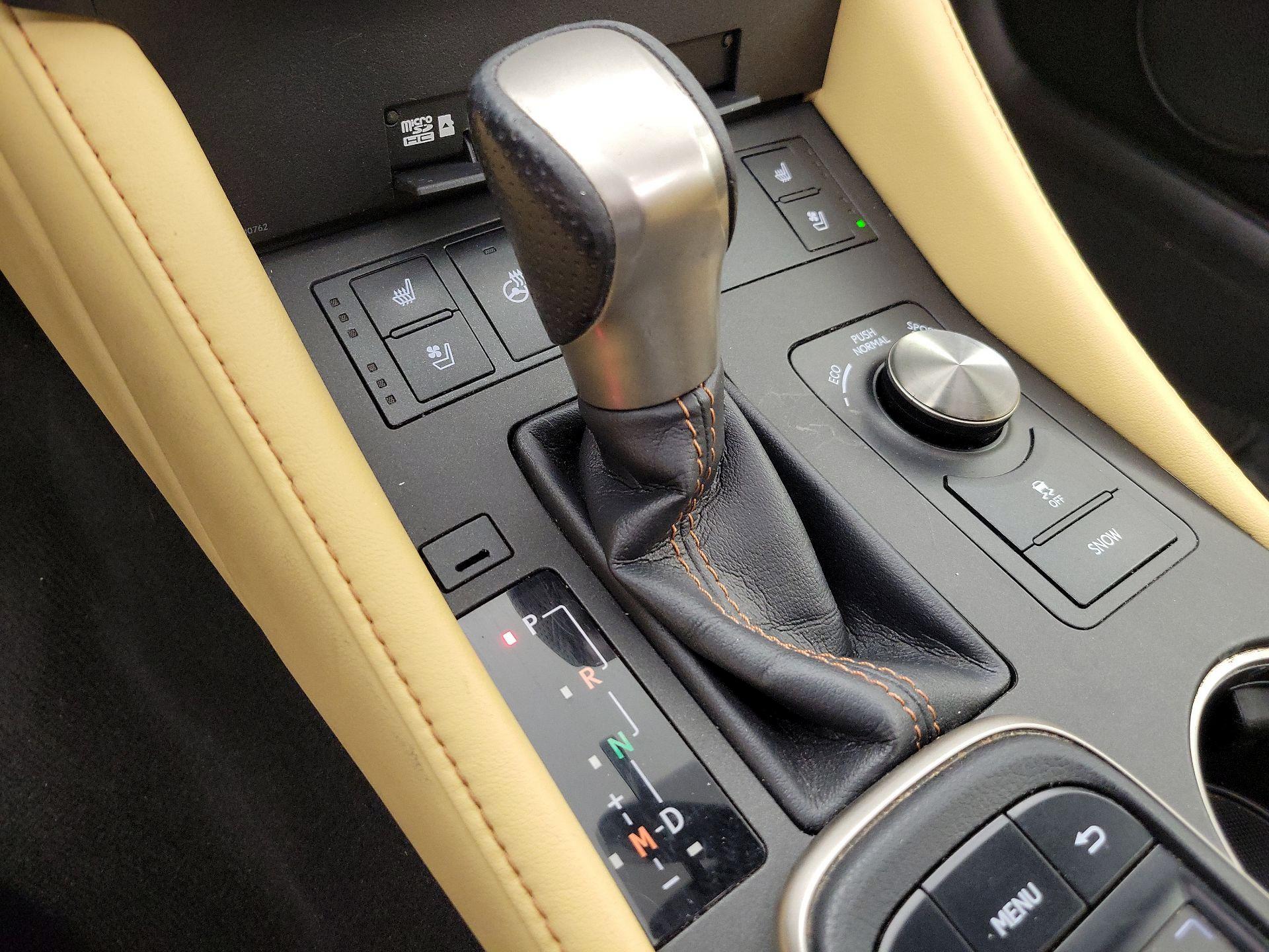 Thumbnail: 2016 Lexus RC - 18