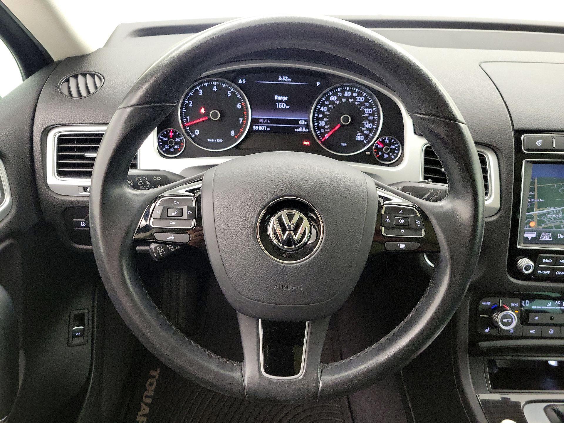 Thumbnail: 2017 Volkswagen Touareg - 10