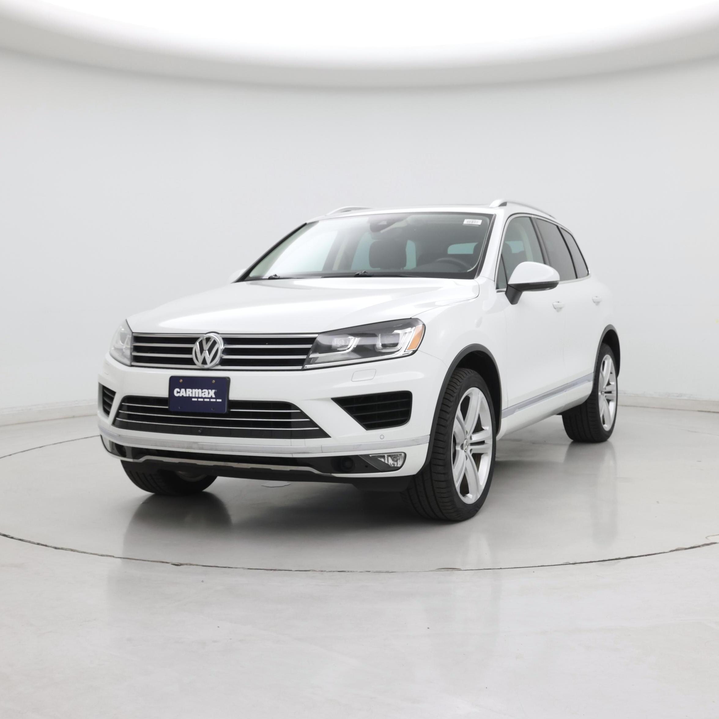 Thumbnail: 2017 Volkswagen Touareg - 4